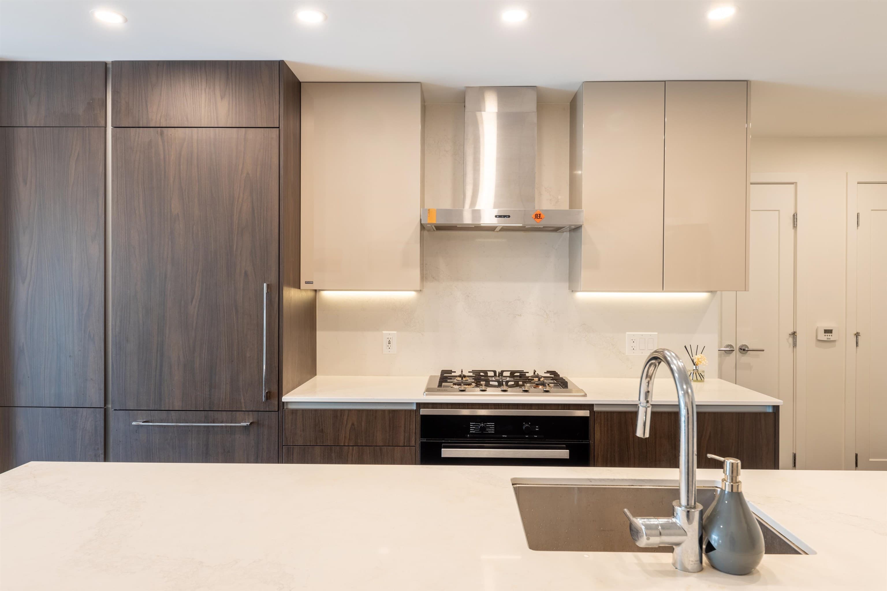 202 - 477 W 59th Avenue, Vancouver, V5X 1X4 — photo 3