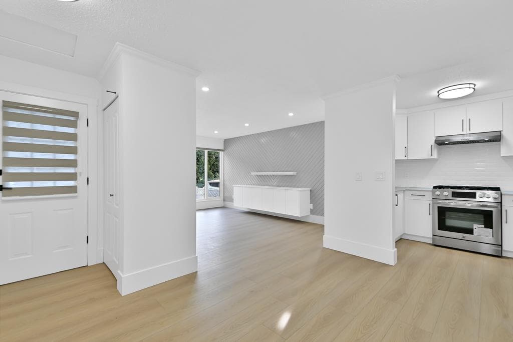 34065 Hazelwood Avenue, Abbotsford