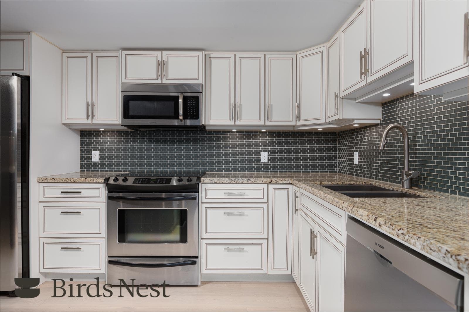 205 - 1128 Quebec Street, Vancouver, V6A 4E1 — photo 1