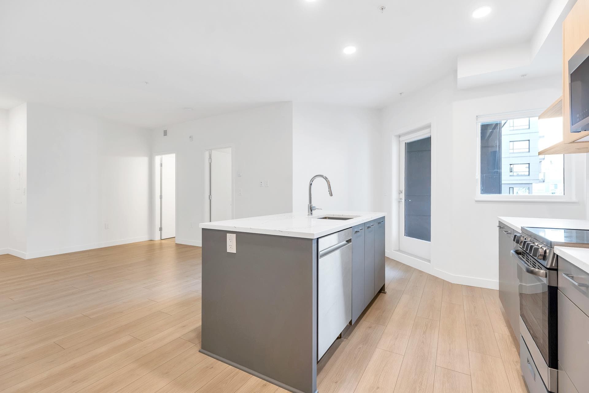 217 - 10777 138 Street, Surrey, V3T 0T5 — photo 5
