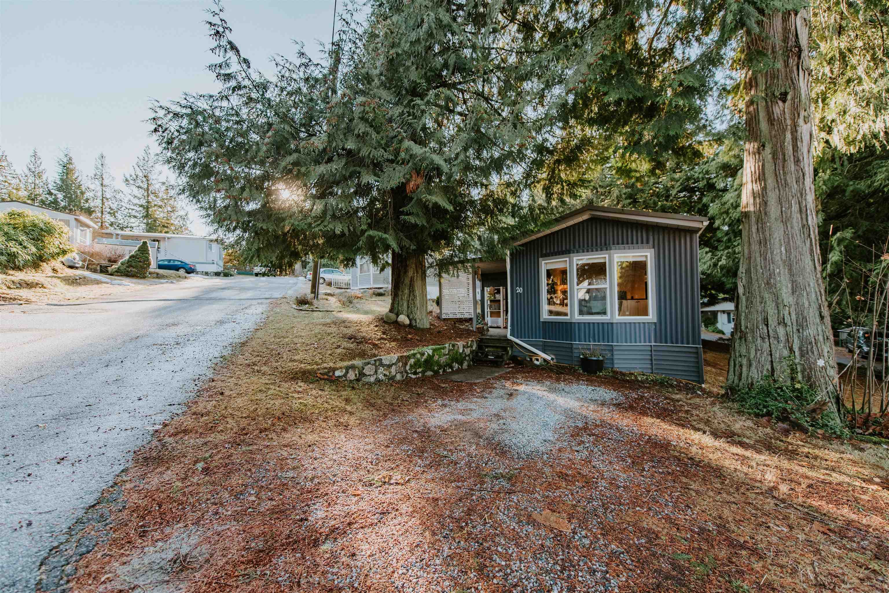 20 - 1416 North Road, Gibsons