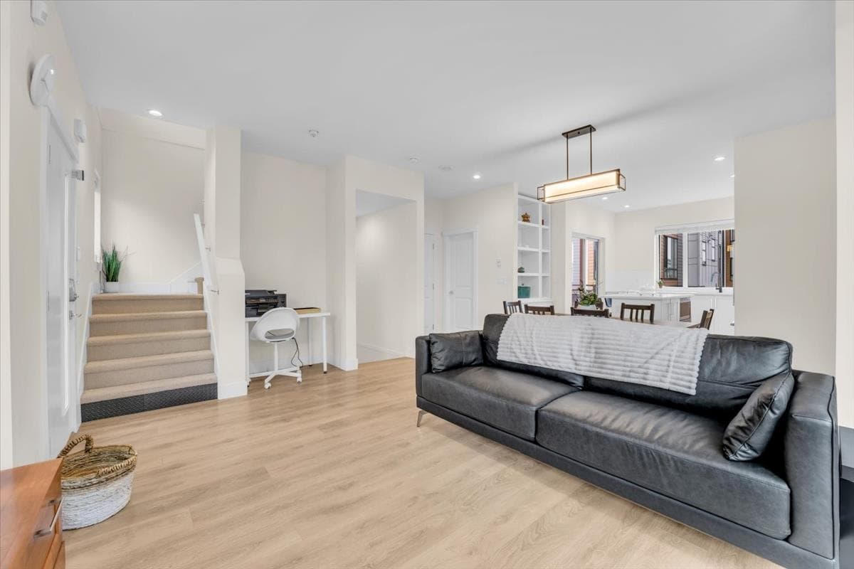 37 - 16433 19 Avenue, Surrey, V3Z 0Z1 — photo 4