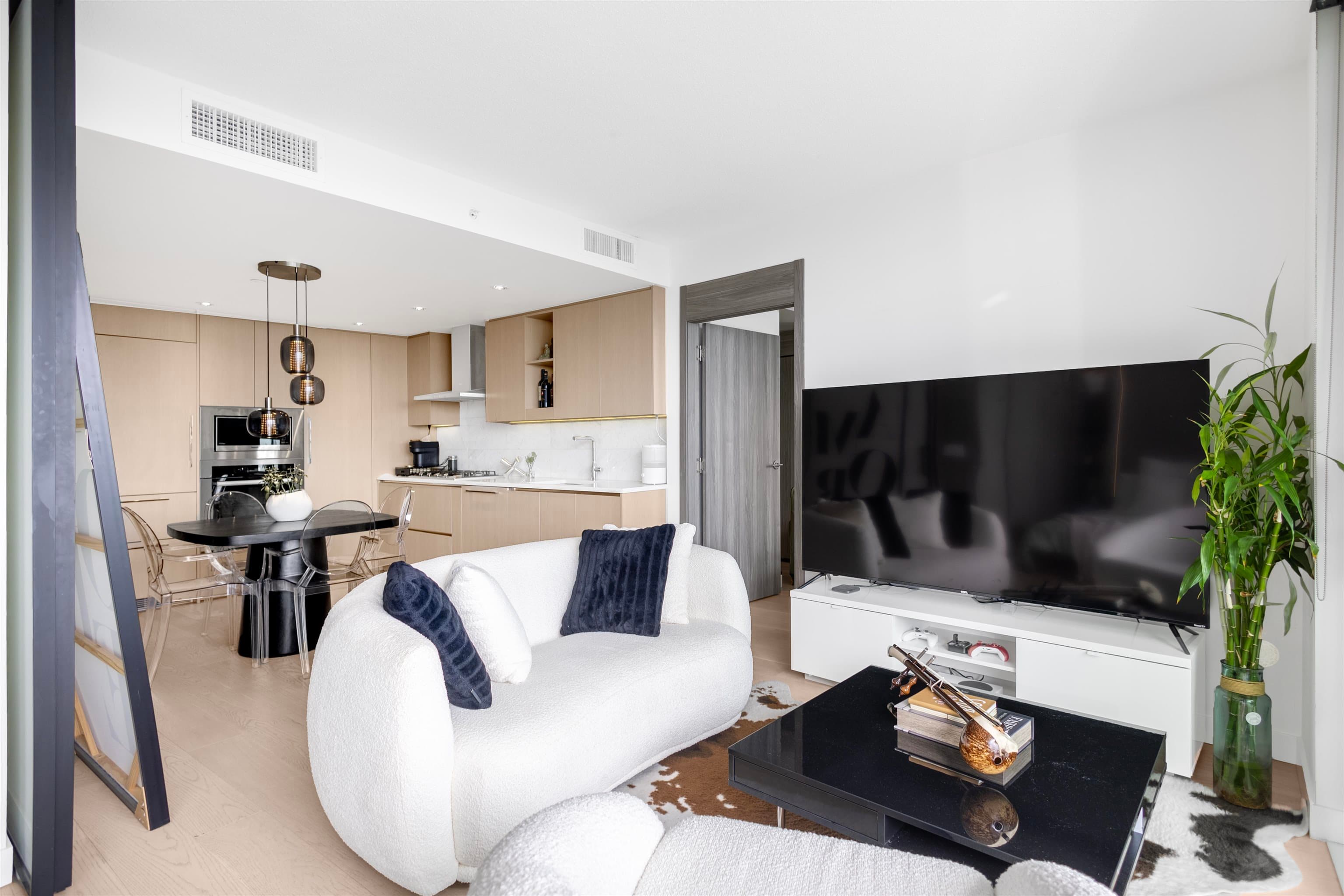 2915 - 89 Nelson Street, Vancouver, V6Z 0E7 — photo 4