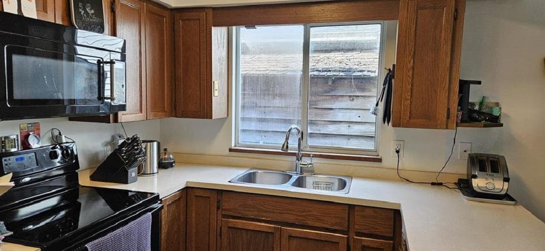 20132 Ditton Street, Maple Ridge, V2X 9H4 — photo 2