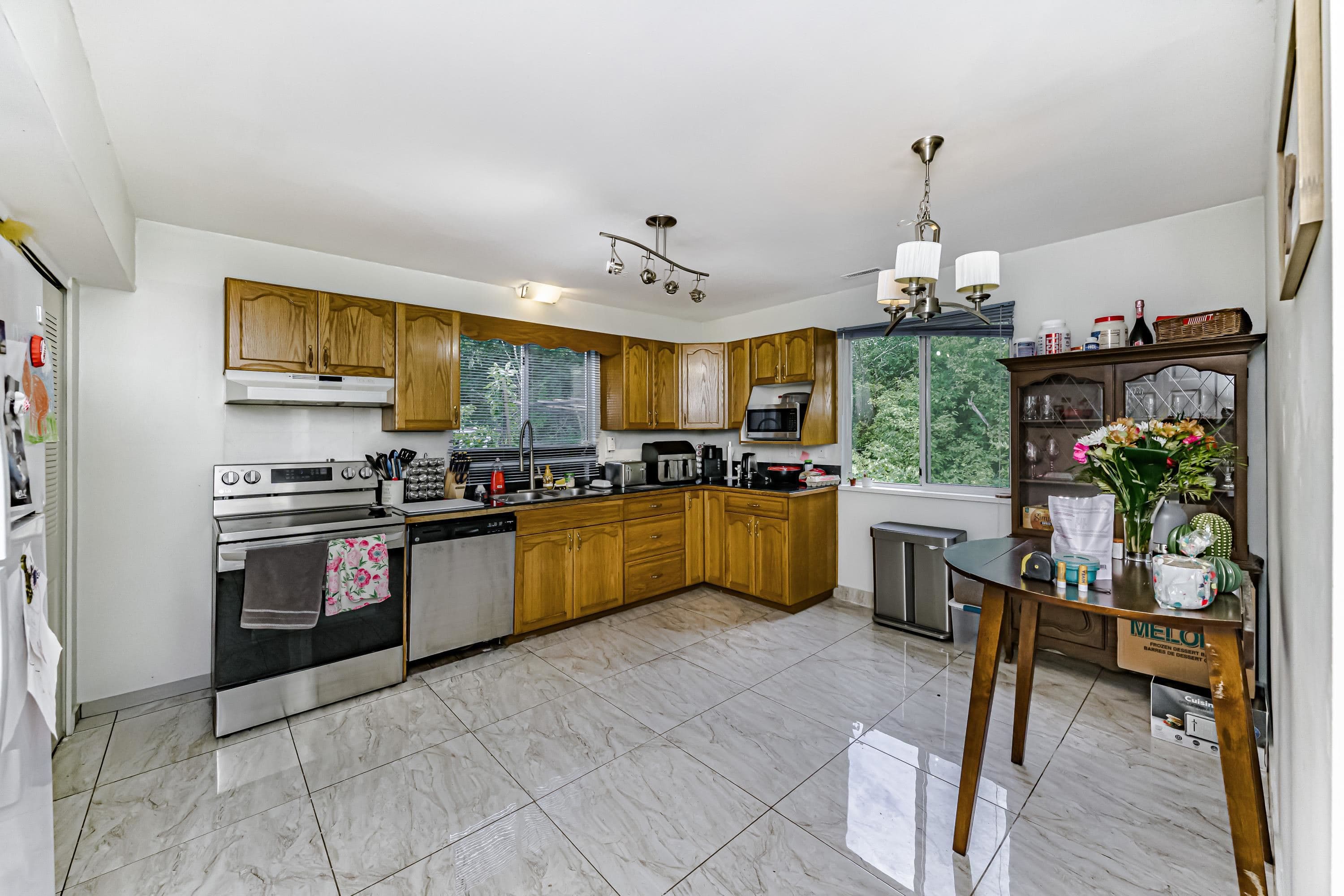 2025 Poel Place, Port Coquitlam, V3C 5H9 — photo 4