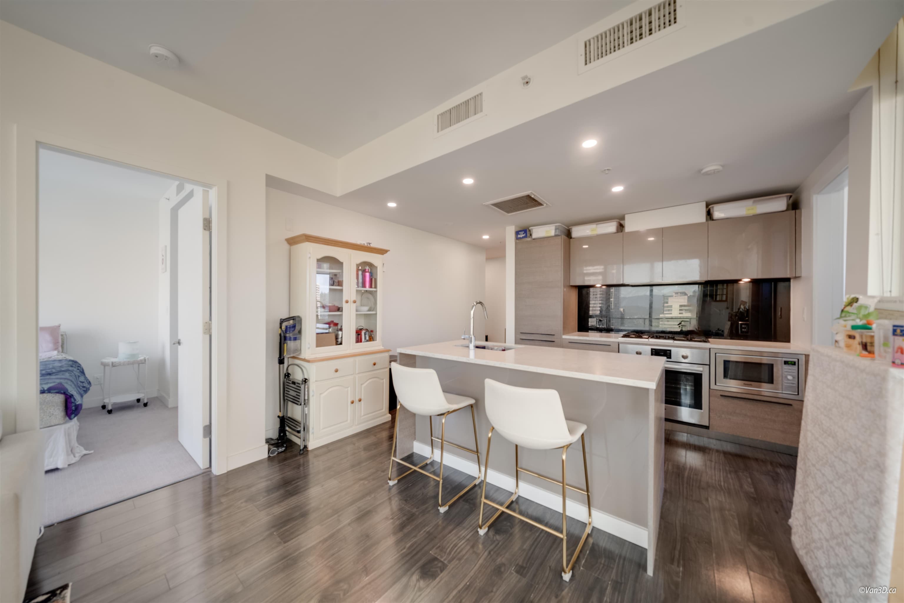 1308 - 6383 Mckay Avenue, Burnaby, V5H 0H8 — photo 2