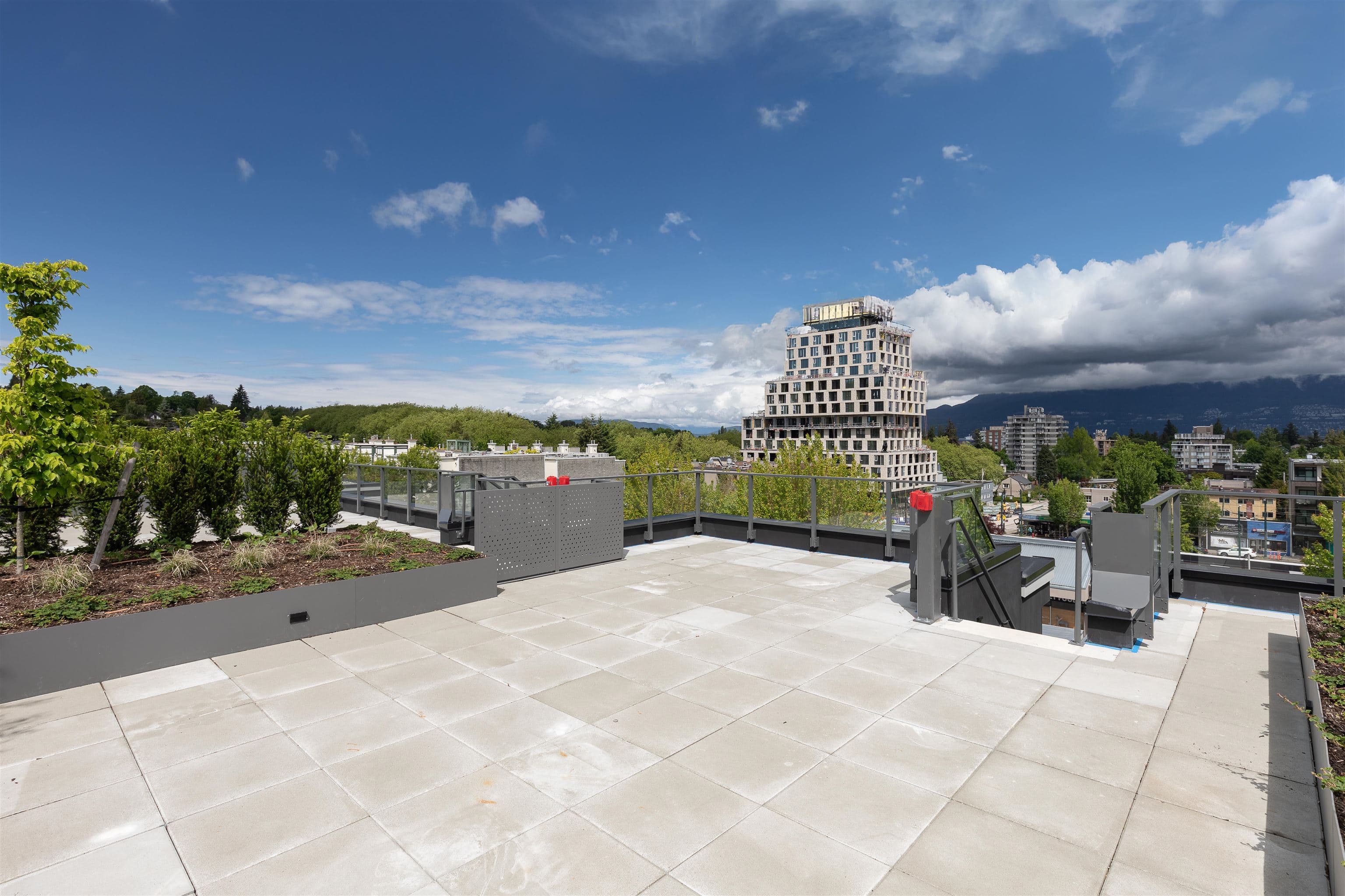 406 - 3668 W 10th Avenue, Vancouver, V6R 2G3 — photo 1