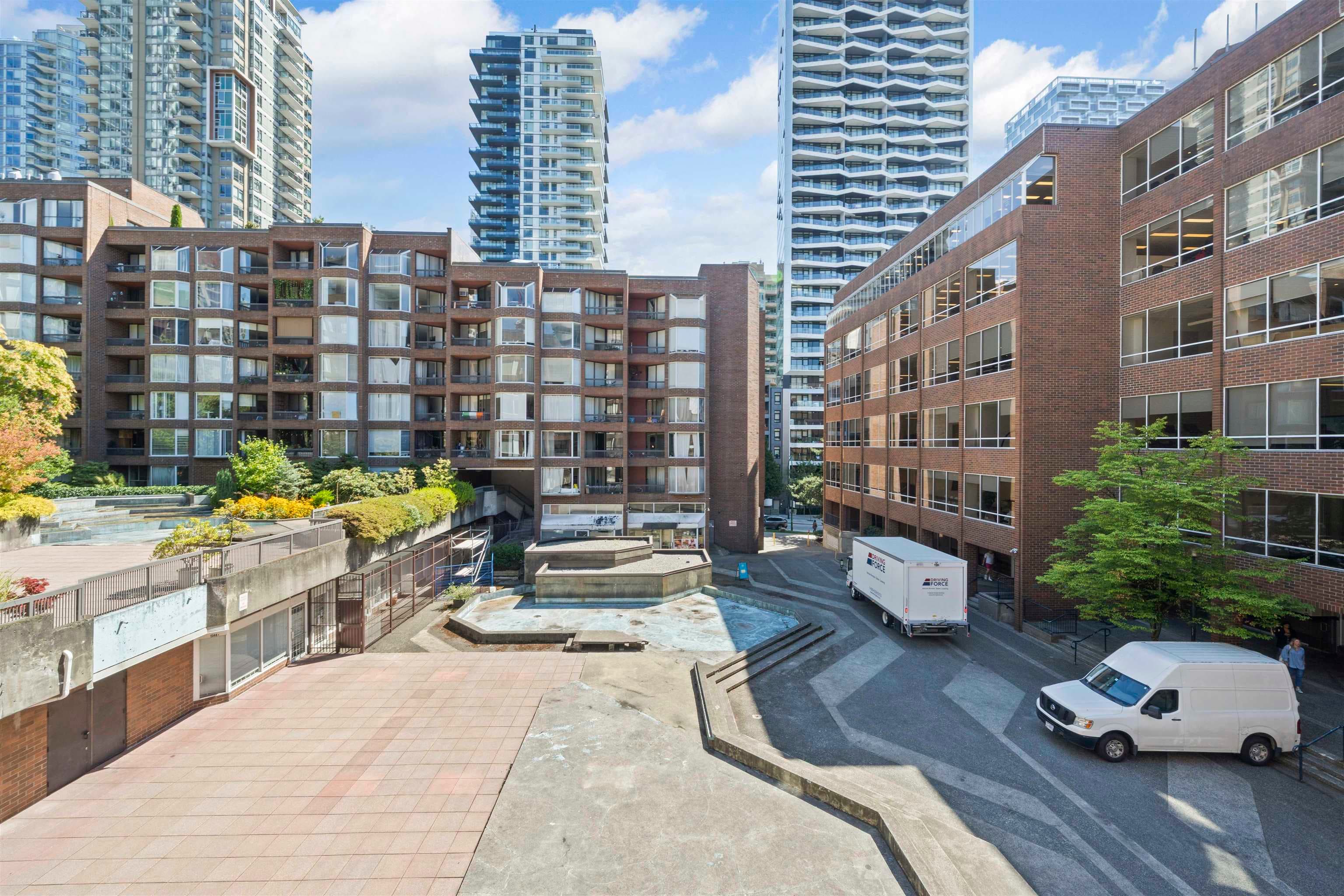 313 - 1330 Burrard Street, Vancouver, V6Z 2B8 — photo 3