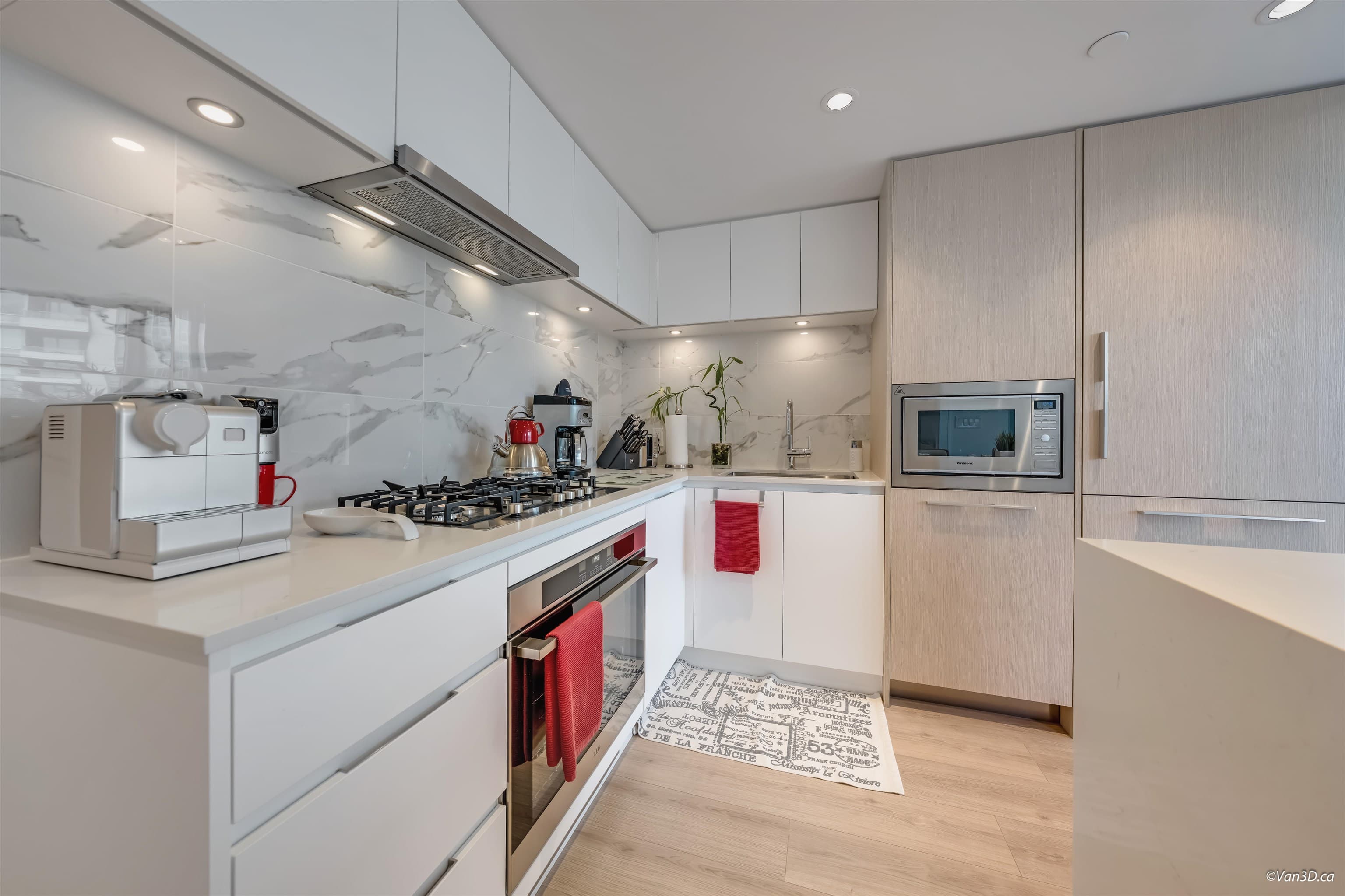 1102 - 1500 Fern Street, North Vancouver, V7J 0B6 — photo 4