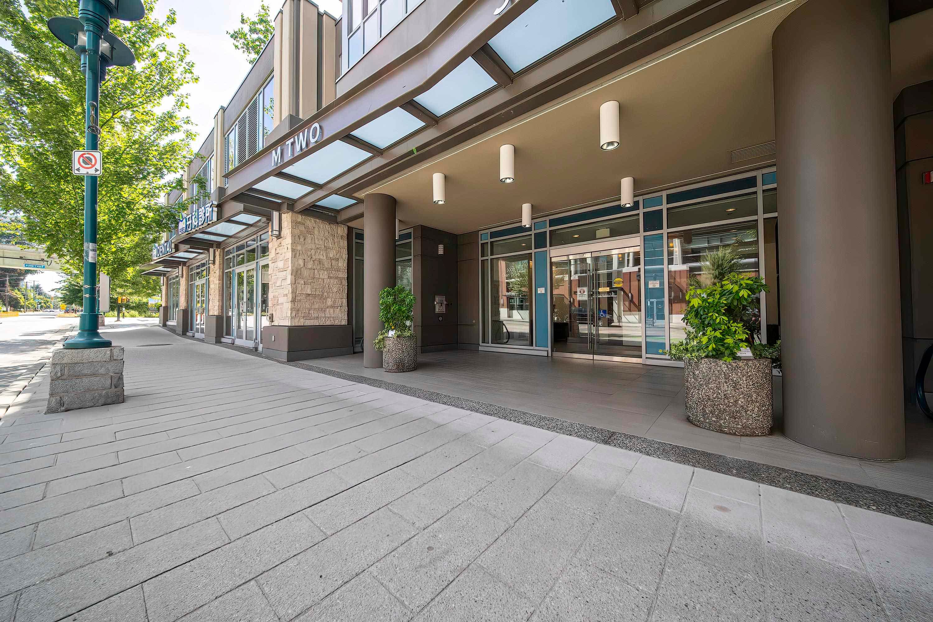 608 - 3008 Glen Drive, Coquitlam, V3B 0J5 — photo 2