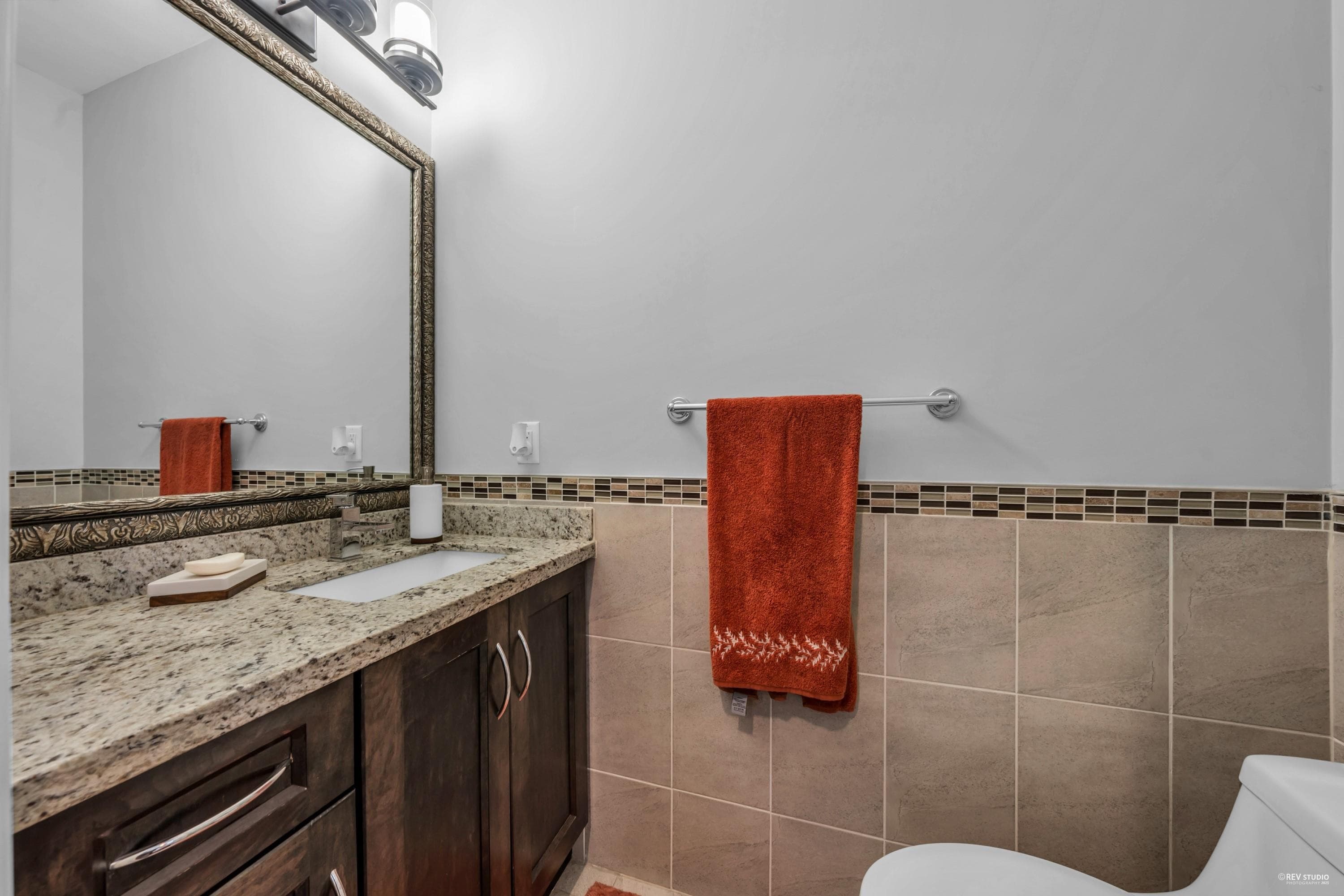 7788 Hedley Avenue, Burnaby, V5E 2R3 — photo 2