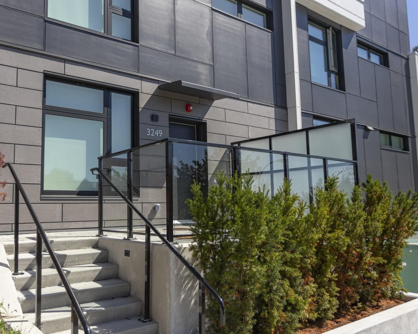 3249 Clive Avenue, Vancouver, V5R 4V3 — photo 2