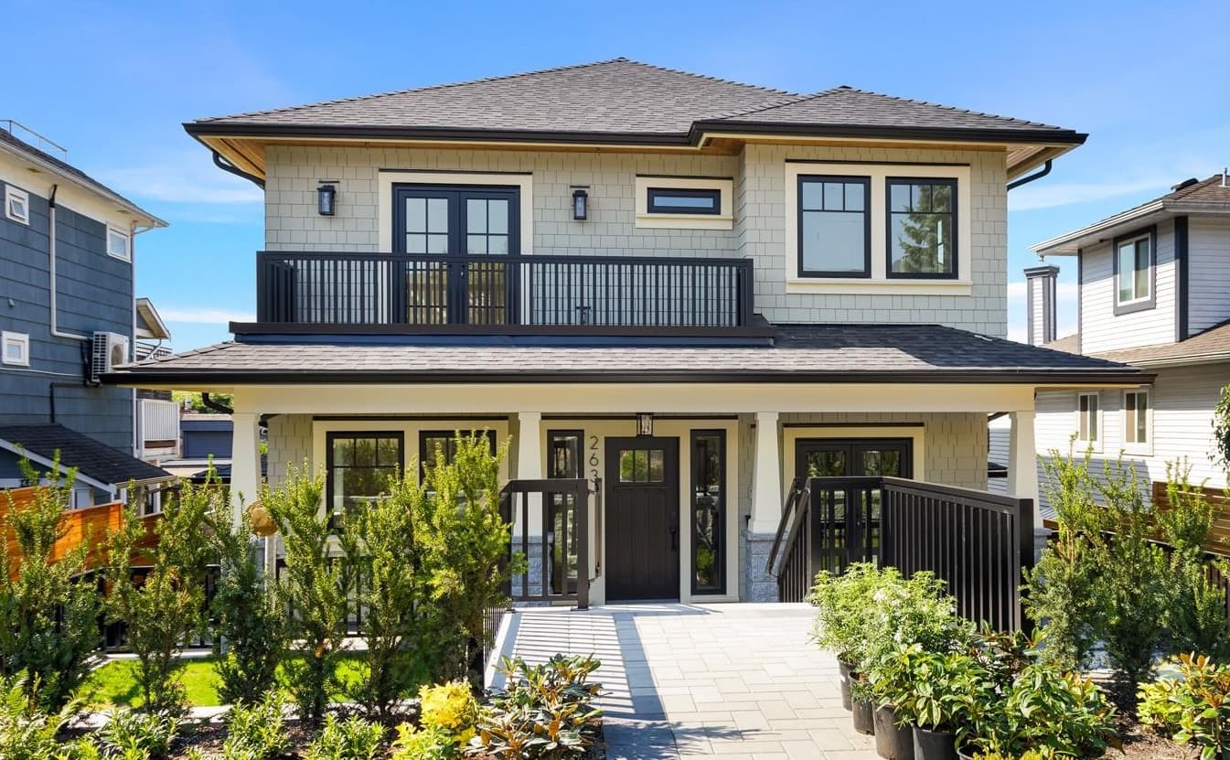 261 W 6th Street, North Vancouver, V7M 1K7 — photo 2