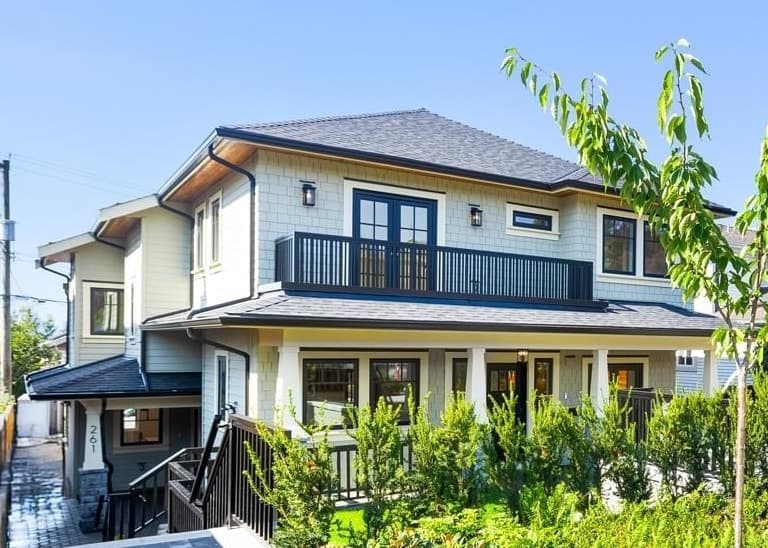 261 W 6th Street, North Vancouver, V7M 1K7 — photo 1