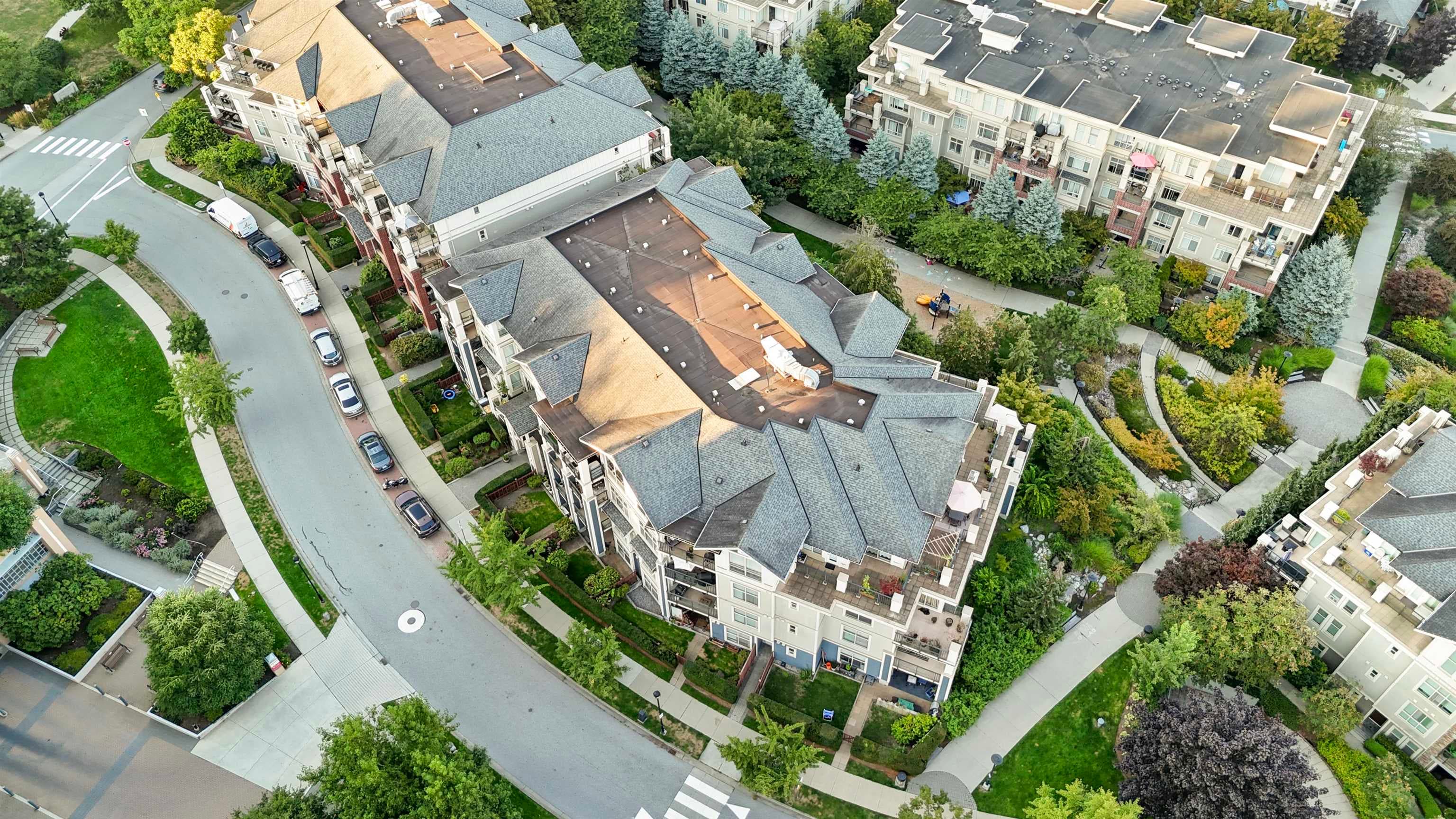 301 - 275 Ross Drive, New Westminster, V3L 0B6 — photo 2