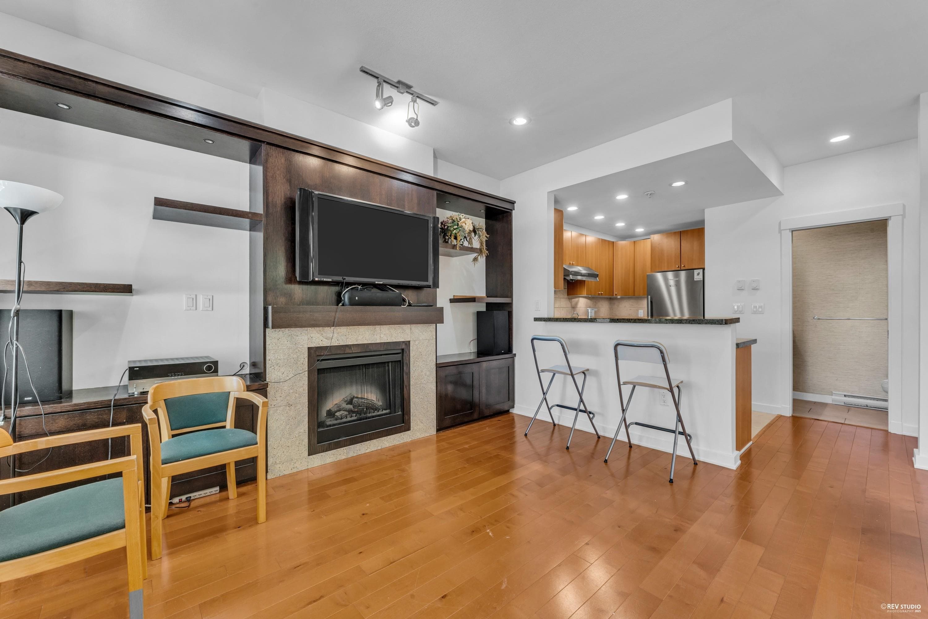 7401 Columbia Street, Vancouver, V5X 4X4 — photo 3