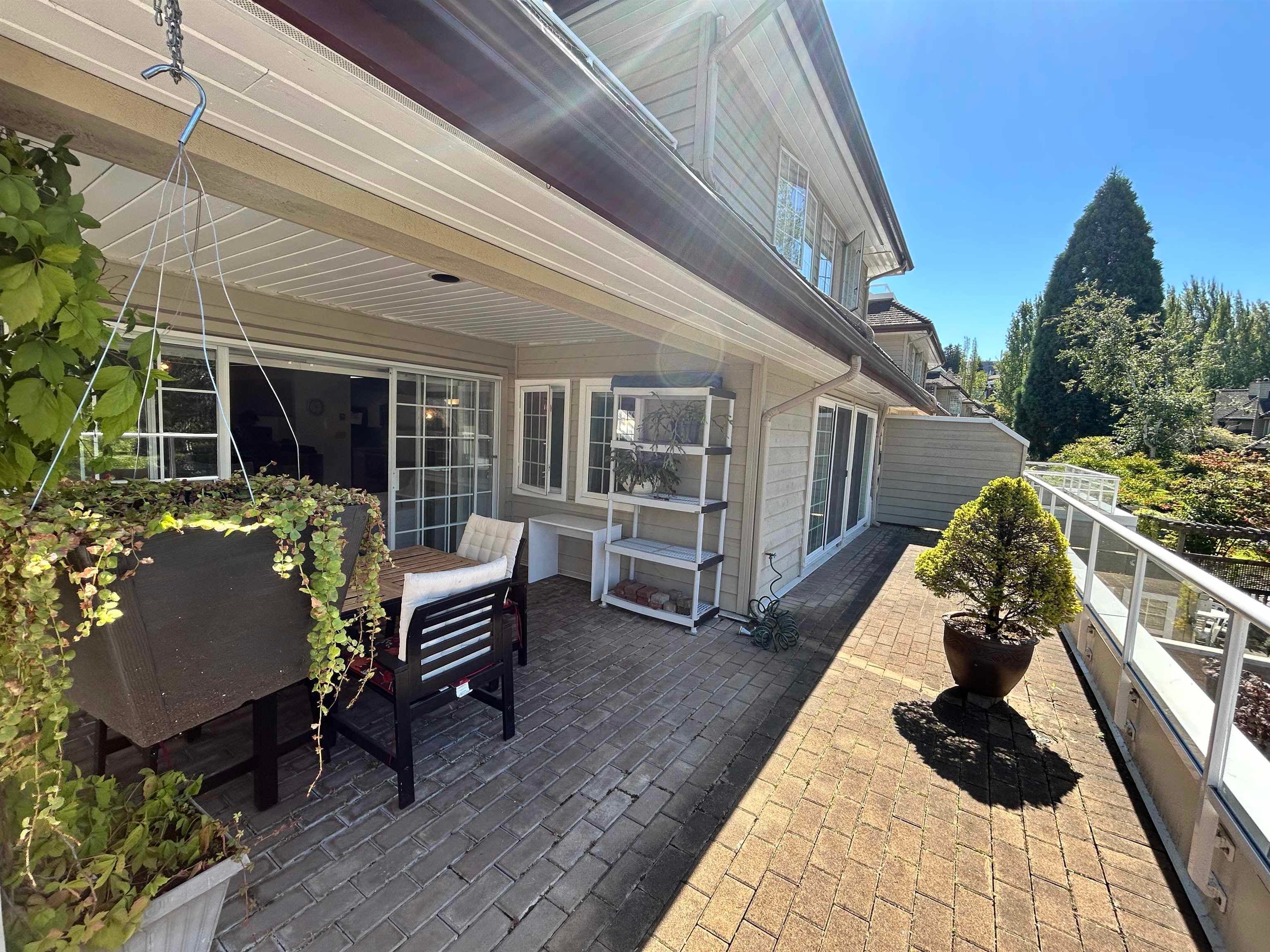 201 - 3421 Curle Avenue, Burnaby, V5G 4P4 — photo 2
