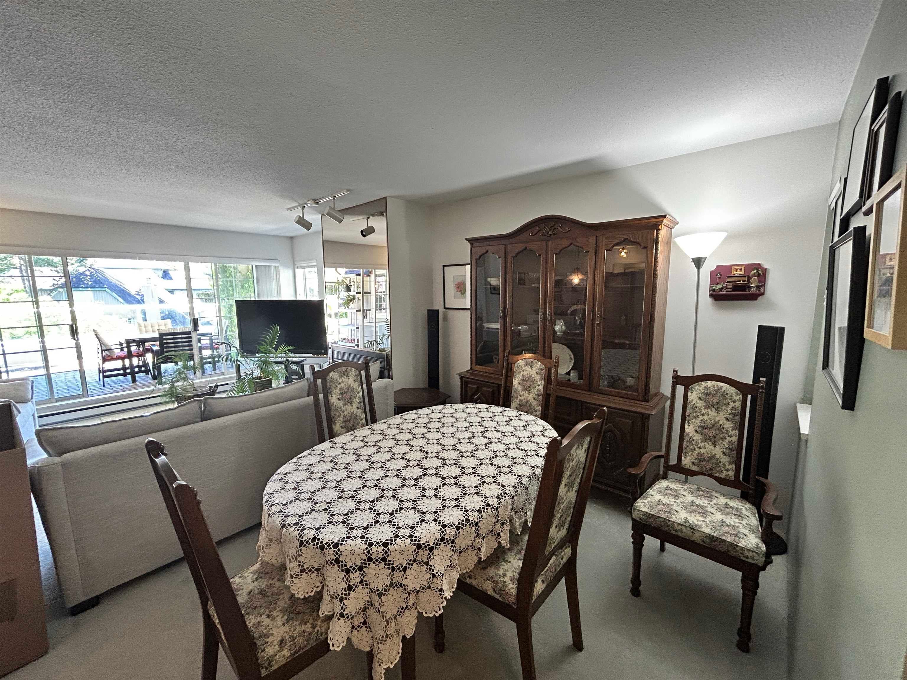 201 - 3421 Curle Avenue, Burnaby, V5G 4P4 — photo 5