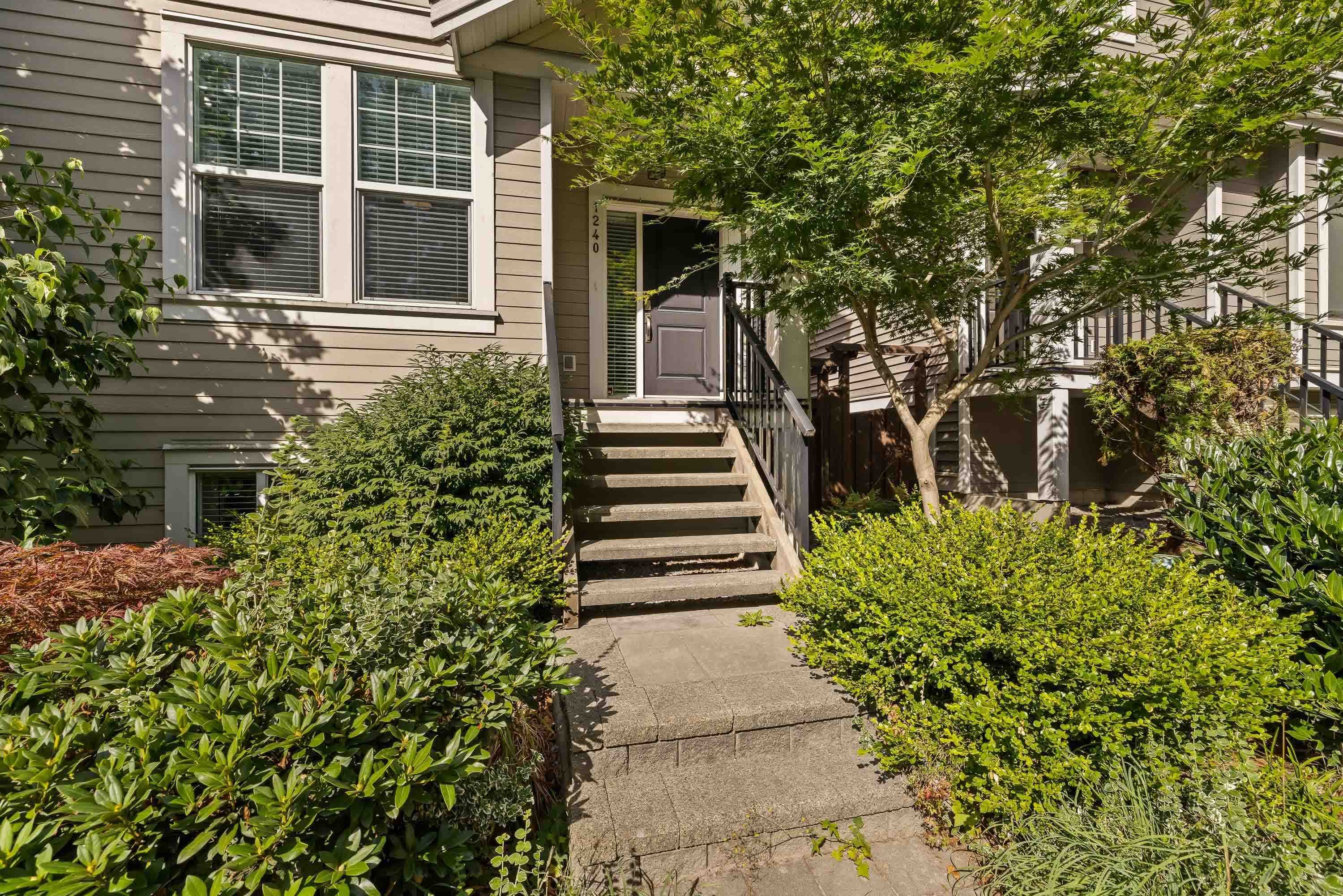 1240 Coast Meridian Road, Coquitlam, V3B 0E8 — photo 2