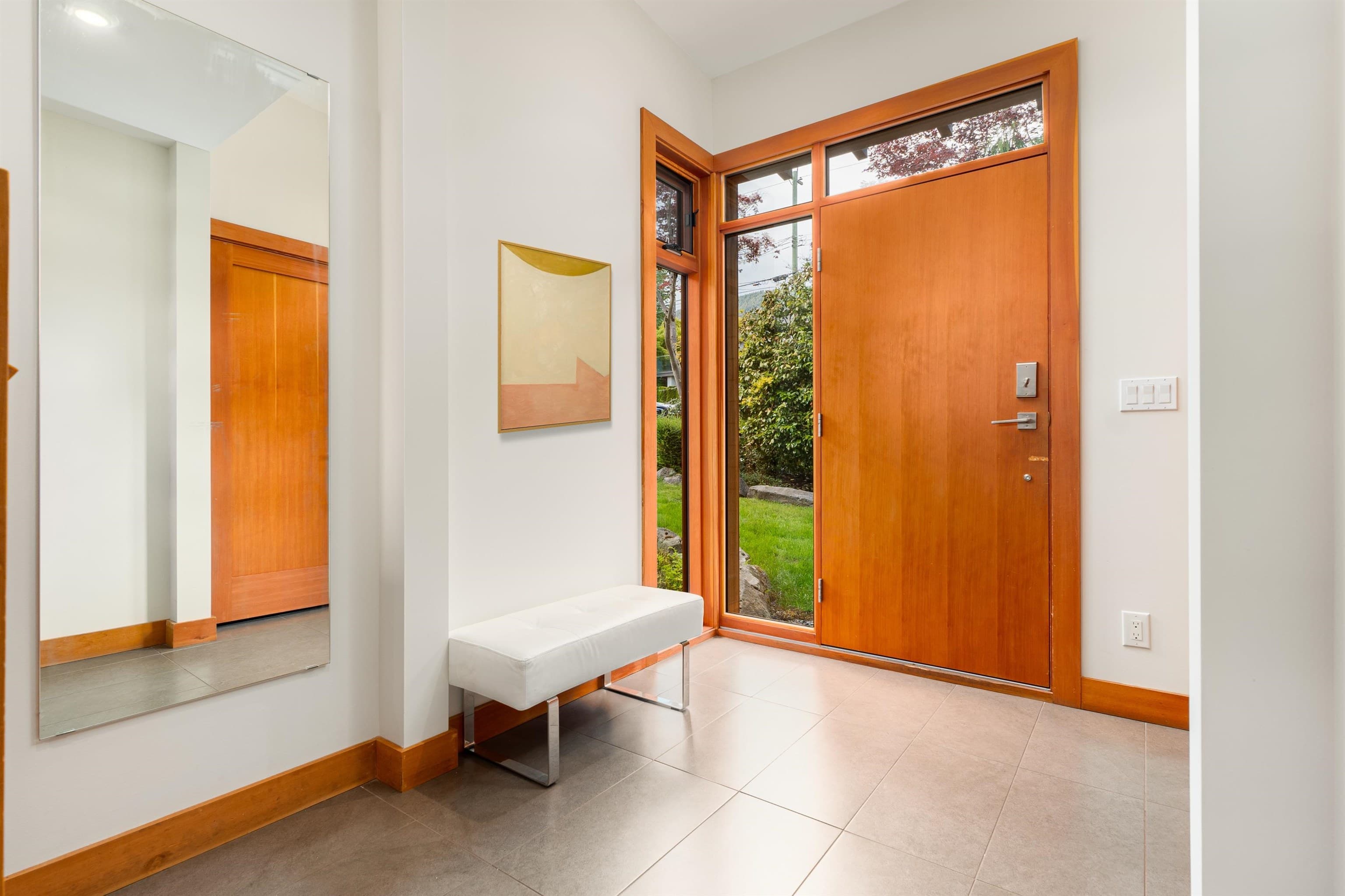 2436 Mathers Avenue, West Vancouver, V7V 2H8 — photo 3