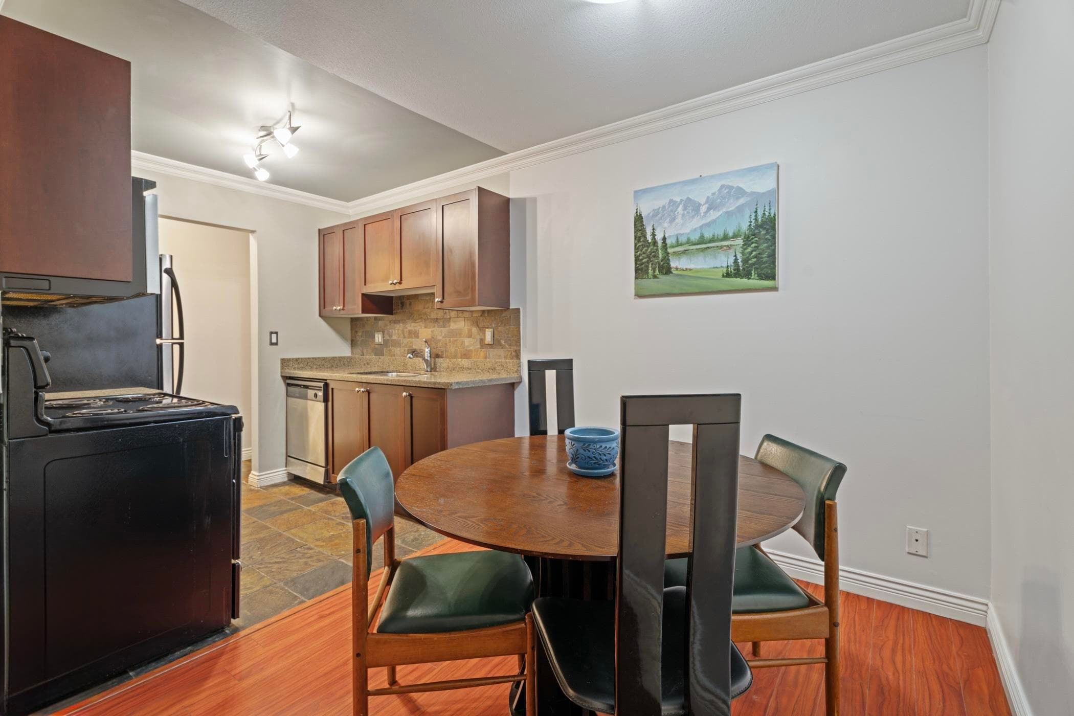 202 - 1550 Barclay Street, Vancouver, V6G 3B1 — photo 3