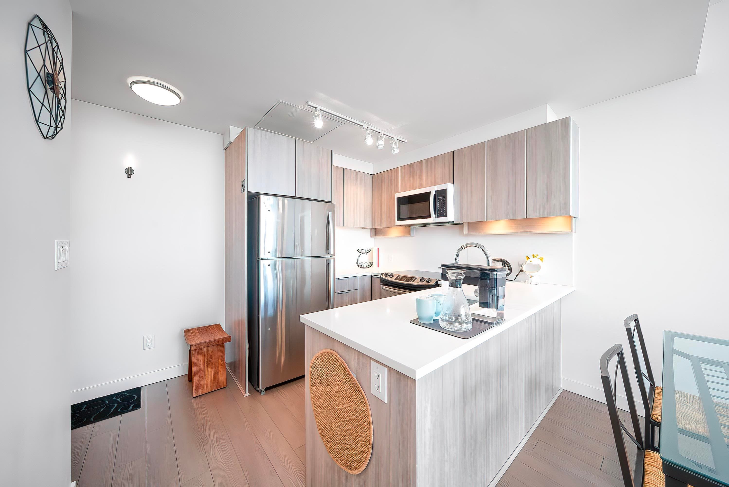 3301 - 13308 Central Avenue, Surrey, V3T 0M4 — photo 3