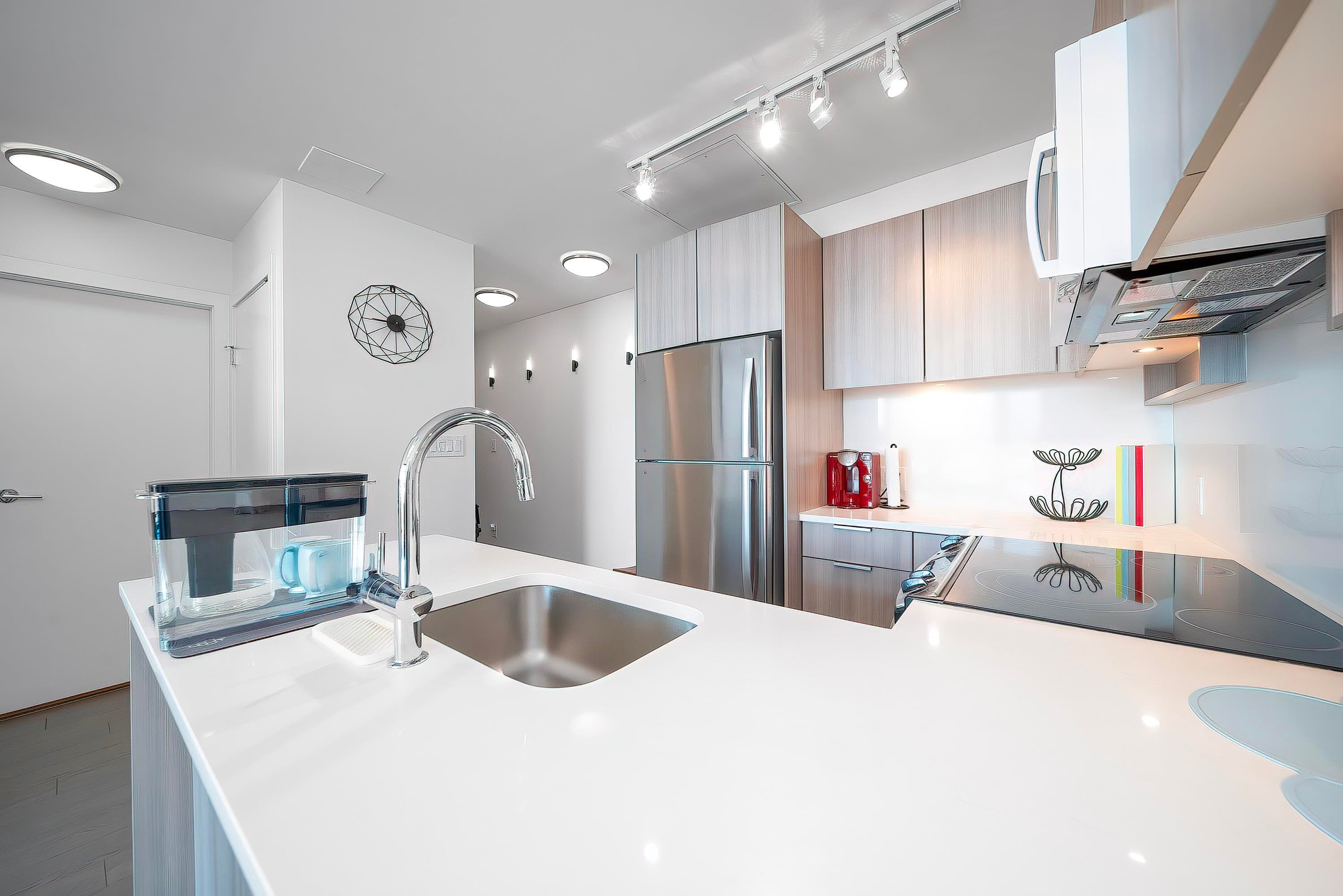 3301 - 13308 Central Avenue, Surrey, V3T 0M4 — photo 4