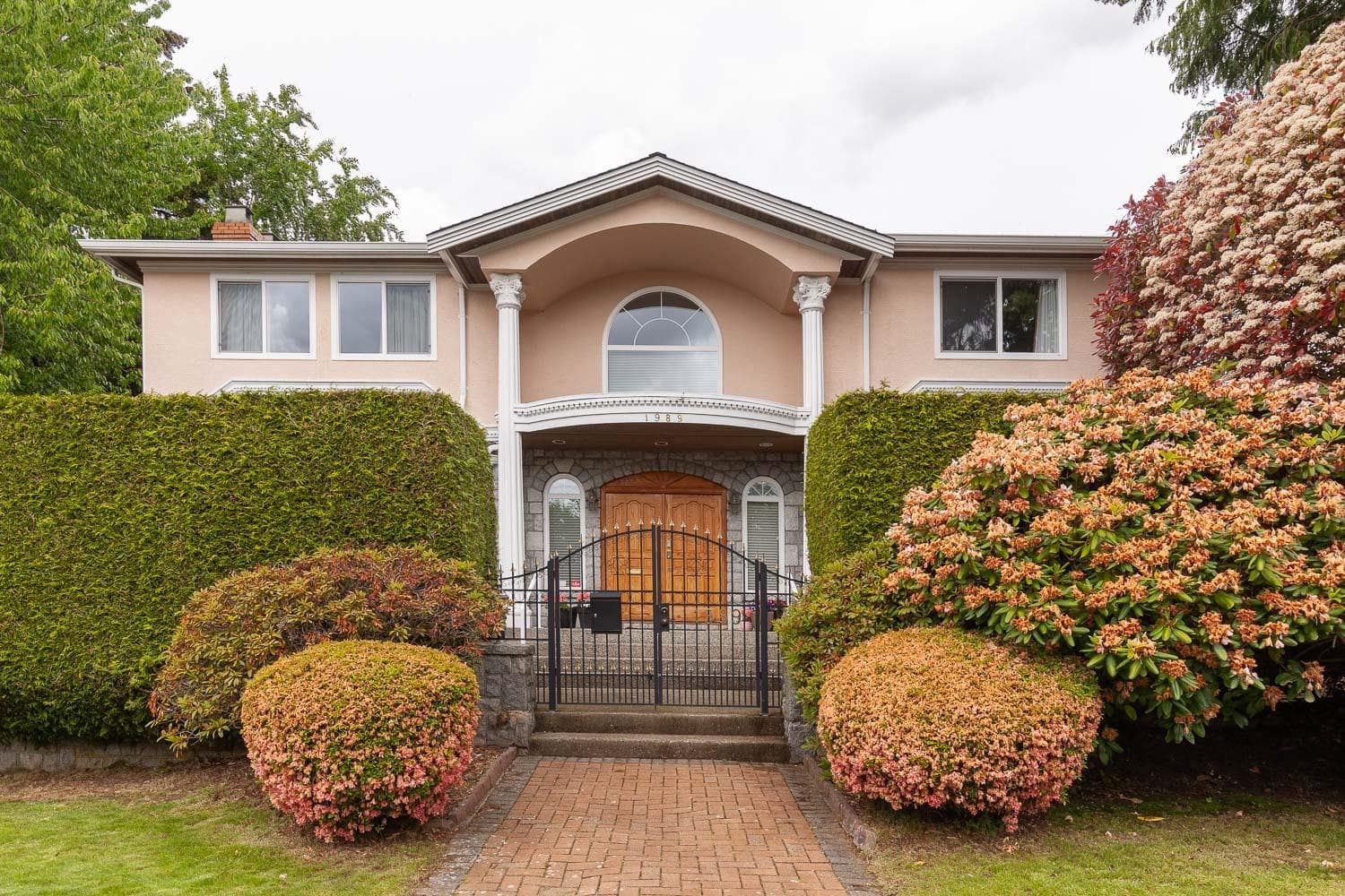 1989 W 52nd Avenue, Vancouver, V6P 1J6 — photo 2