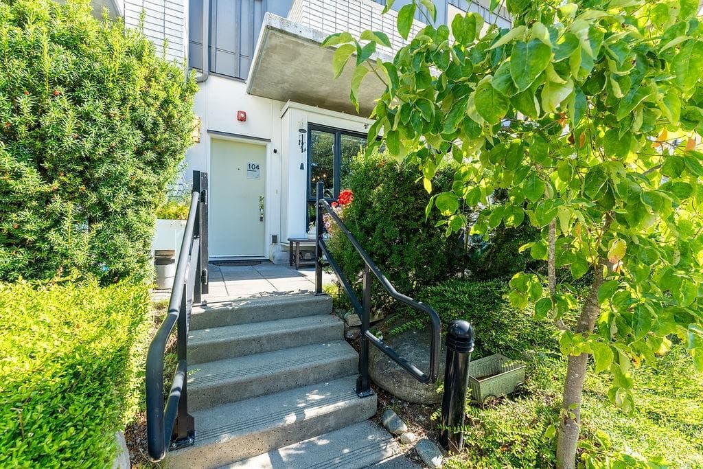104 - 9350 University High Street, Burnaby, V5A 0B6 — photo 2