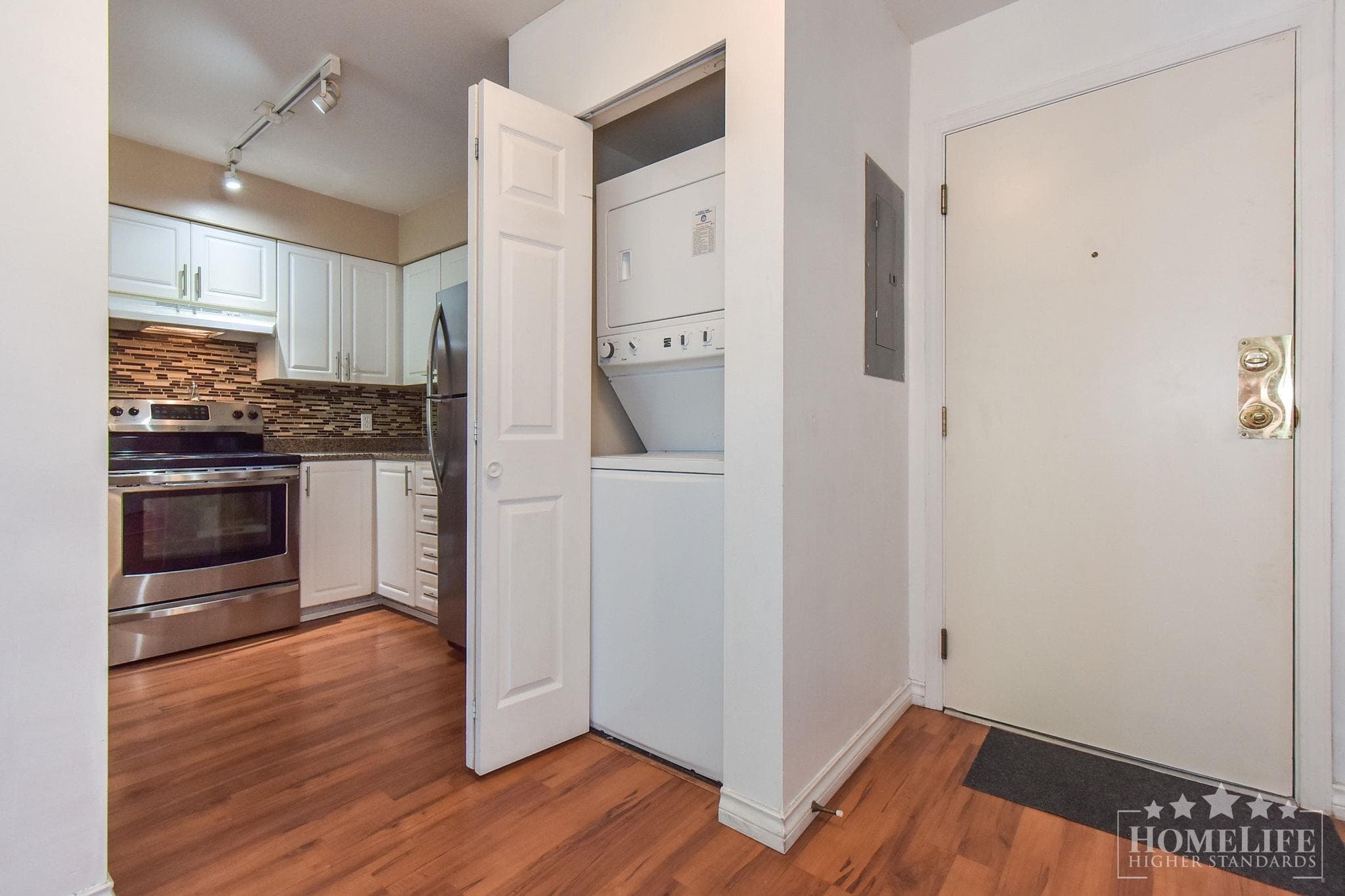 204 - 7505 138 Street, Surrey, V3W 0W6 — photo 3