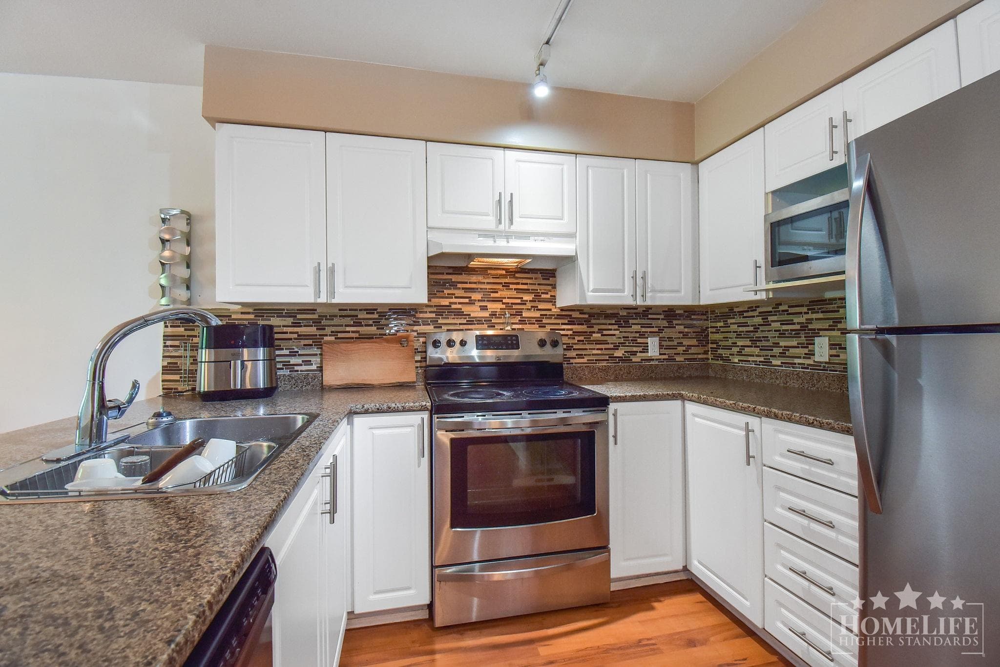 204 - 7505 138 Street, Surrey, V3W 0W6 — photo 5