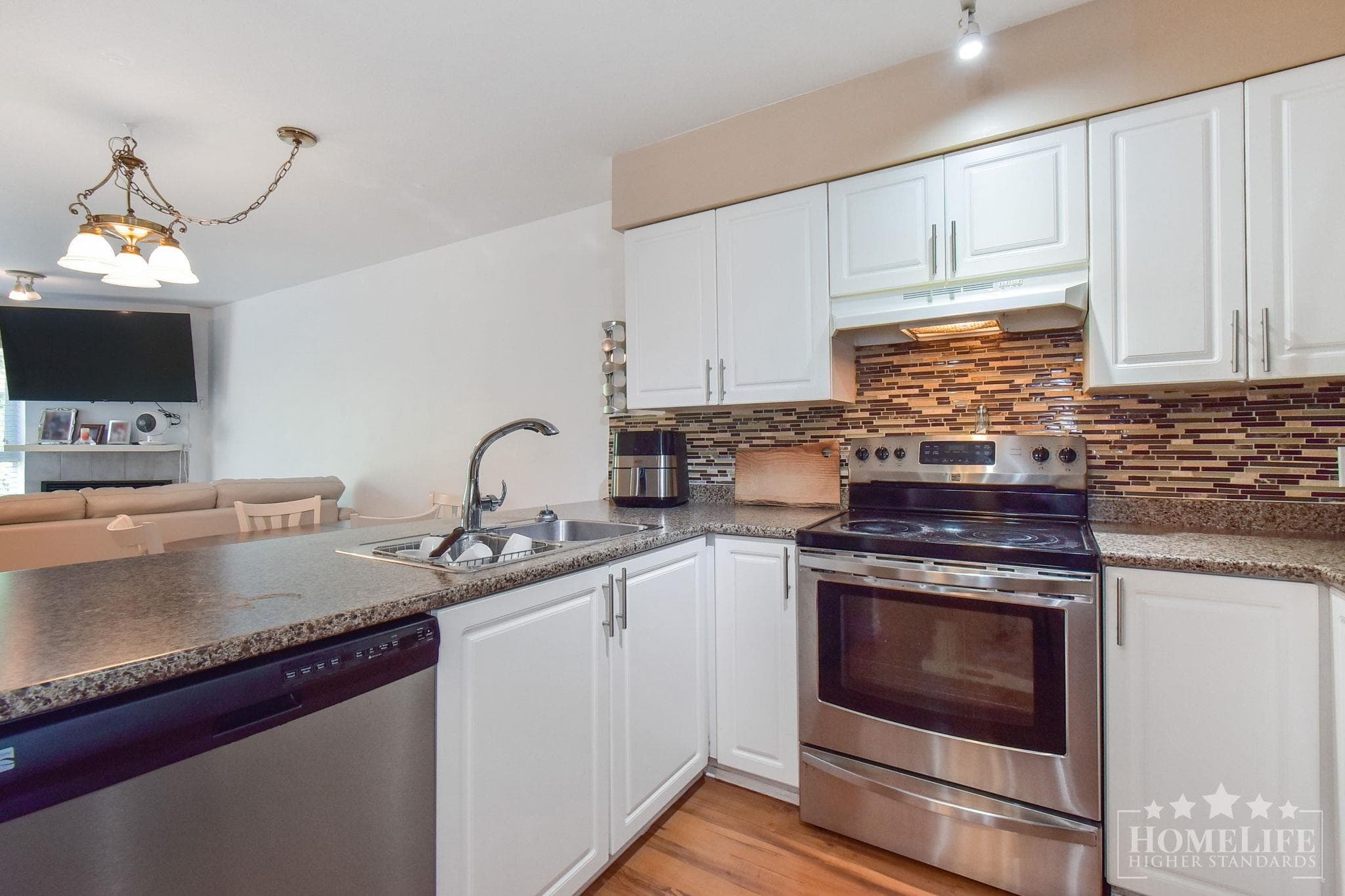 204 - 7505 138 Street, Surrey, V3W 0W6 — photo 4