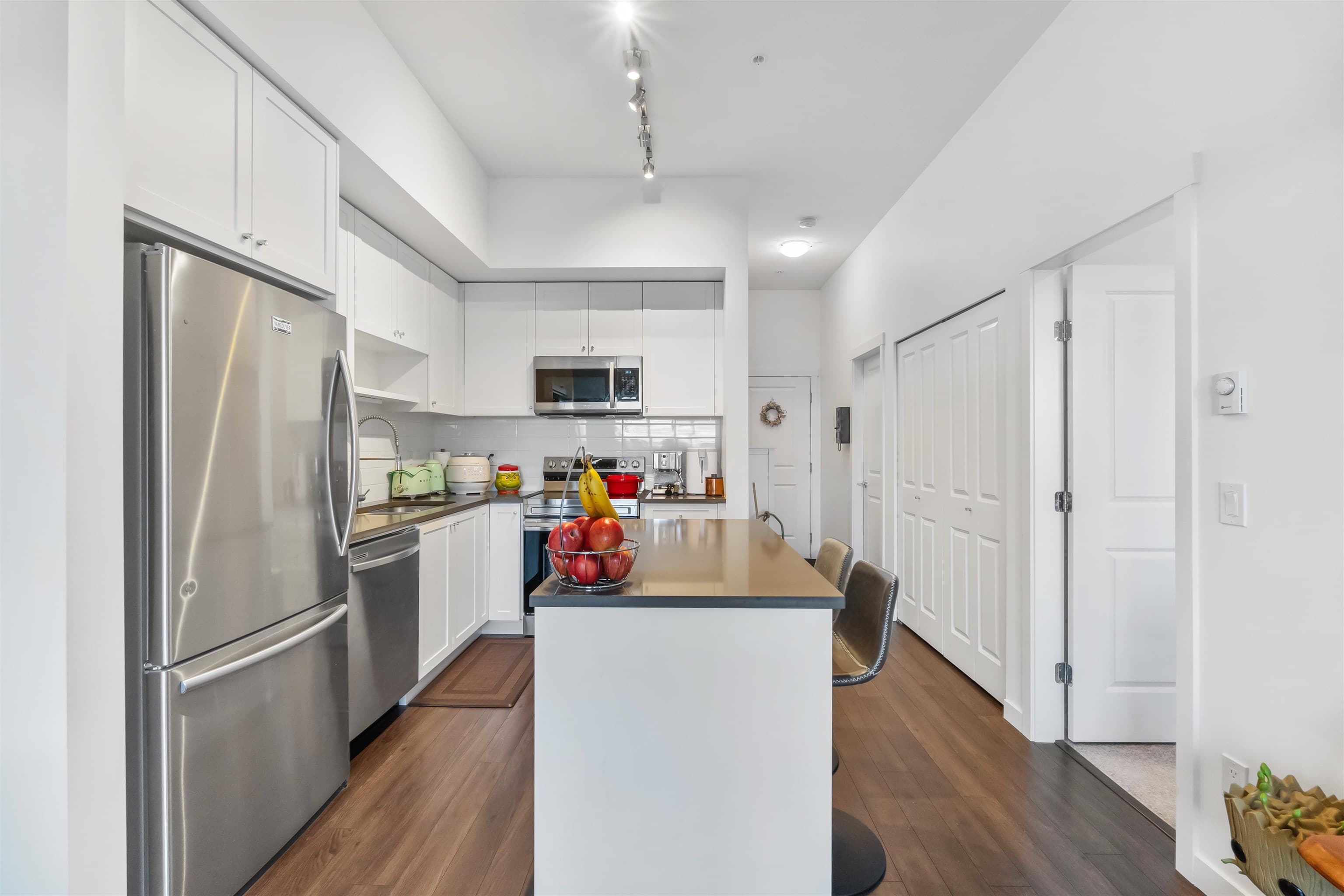515 - 15835 85 Avenue, Surrey, V4N 6W6 — photo 4