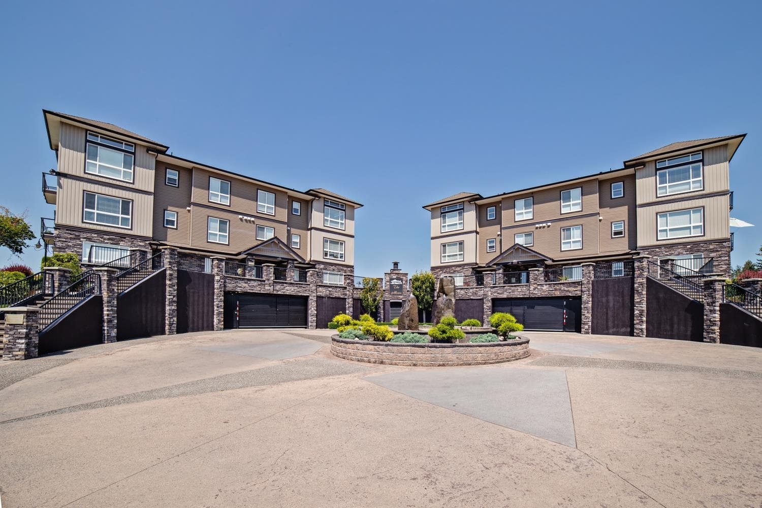 A216 - 33755 7 Avenue, Mission, V2V 0A4 — photo 1