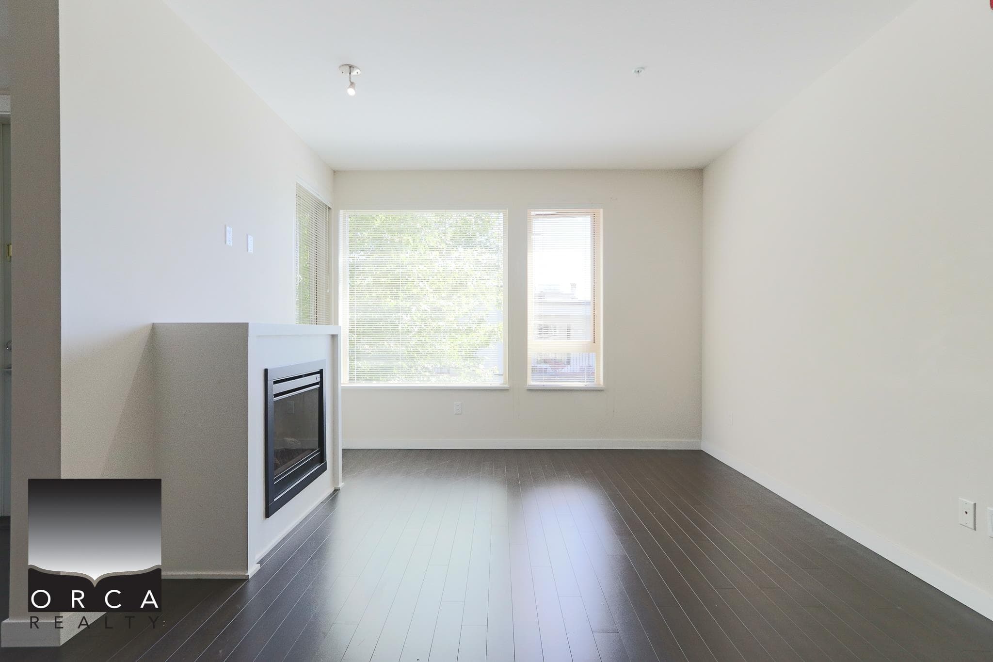 221 - 119 22nd Street, North Vancouver, V7M 0B4 — photo 2