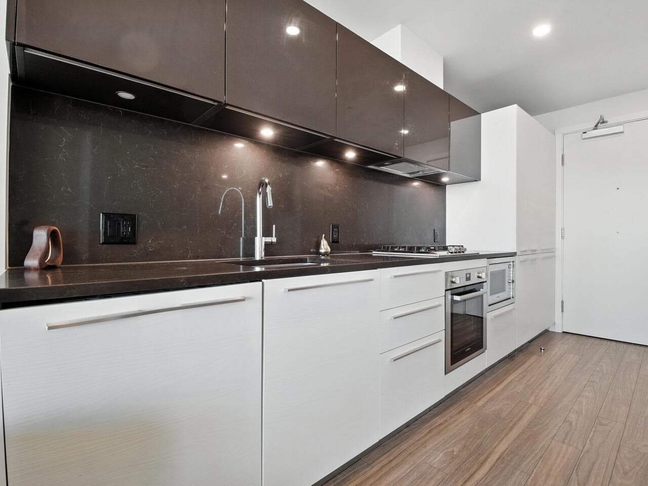 1201 - 6383 Mckay Avenue, Burnaby, V5H 0H8 — photo 3