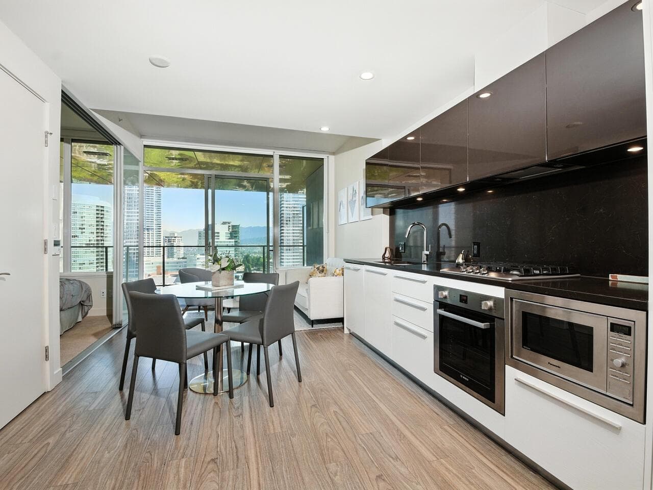 1201 - 6383 Mckay Avenue, Burnaby, V5H 0H8 — photo 4