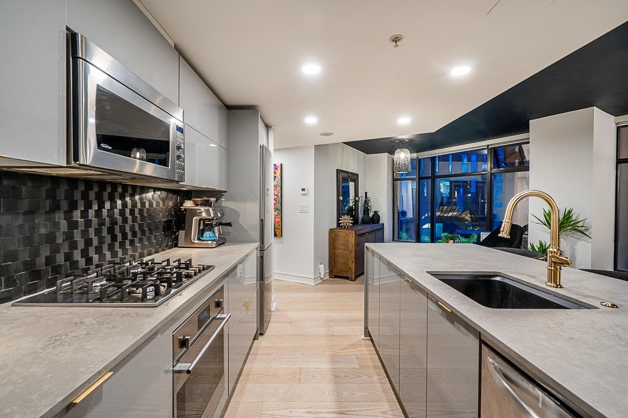 310 - 128 W Cordova Street, Vancouver, V6B 0E6 — photo 3