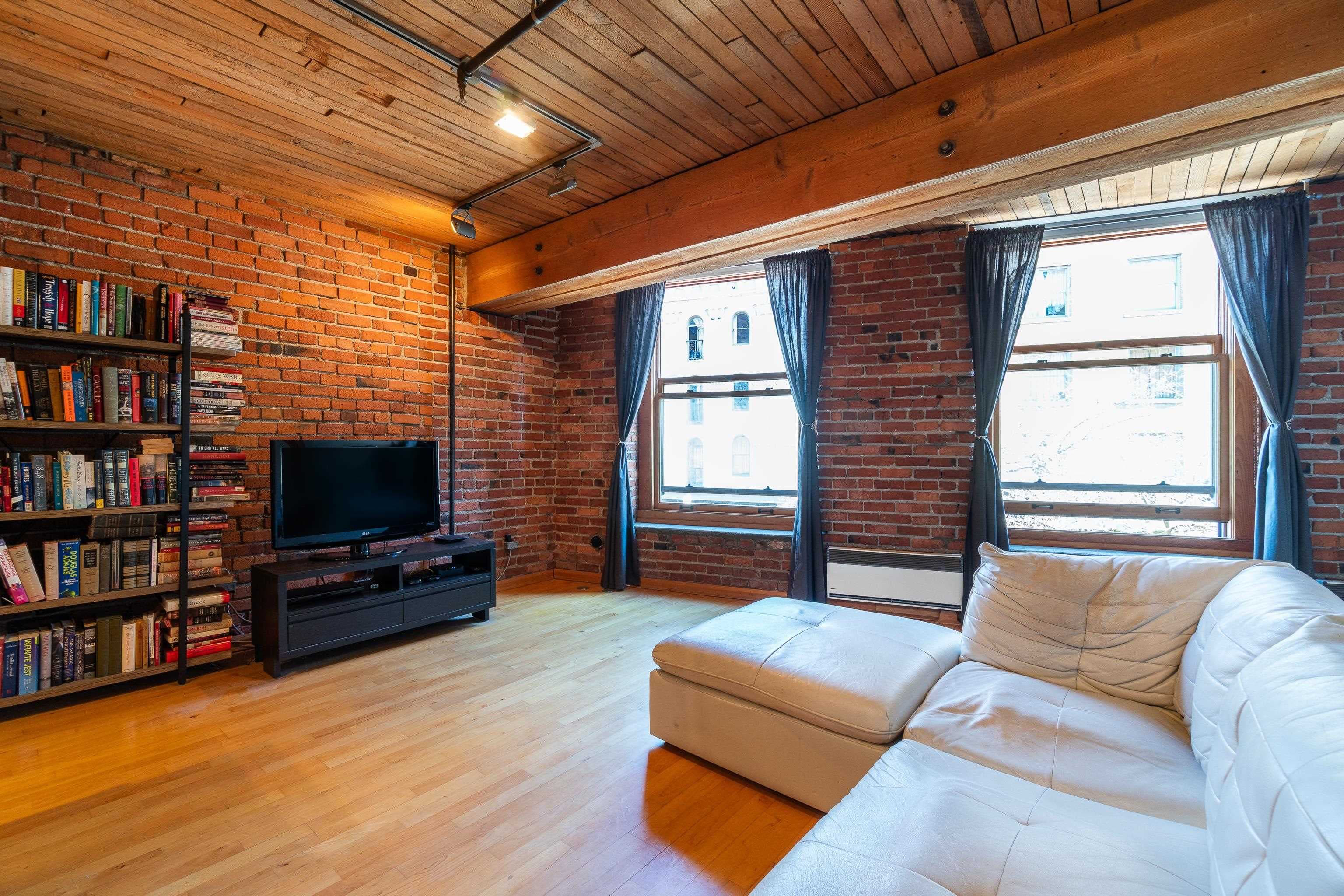 304 - 41 Alexander Street, Vancouver, V6A 1B2 — photo 1