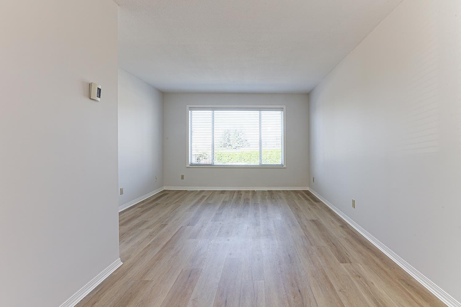 869 Blue Mountain Street, Coquitlam, V3J 4S9 — photo 3