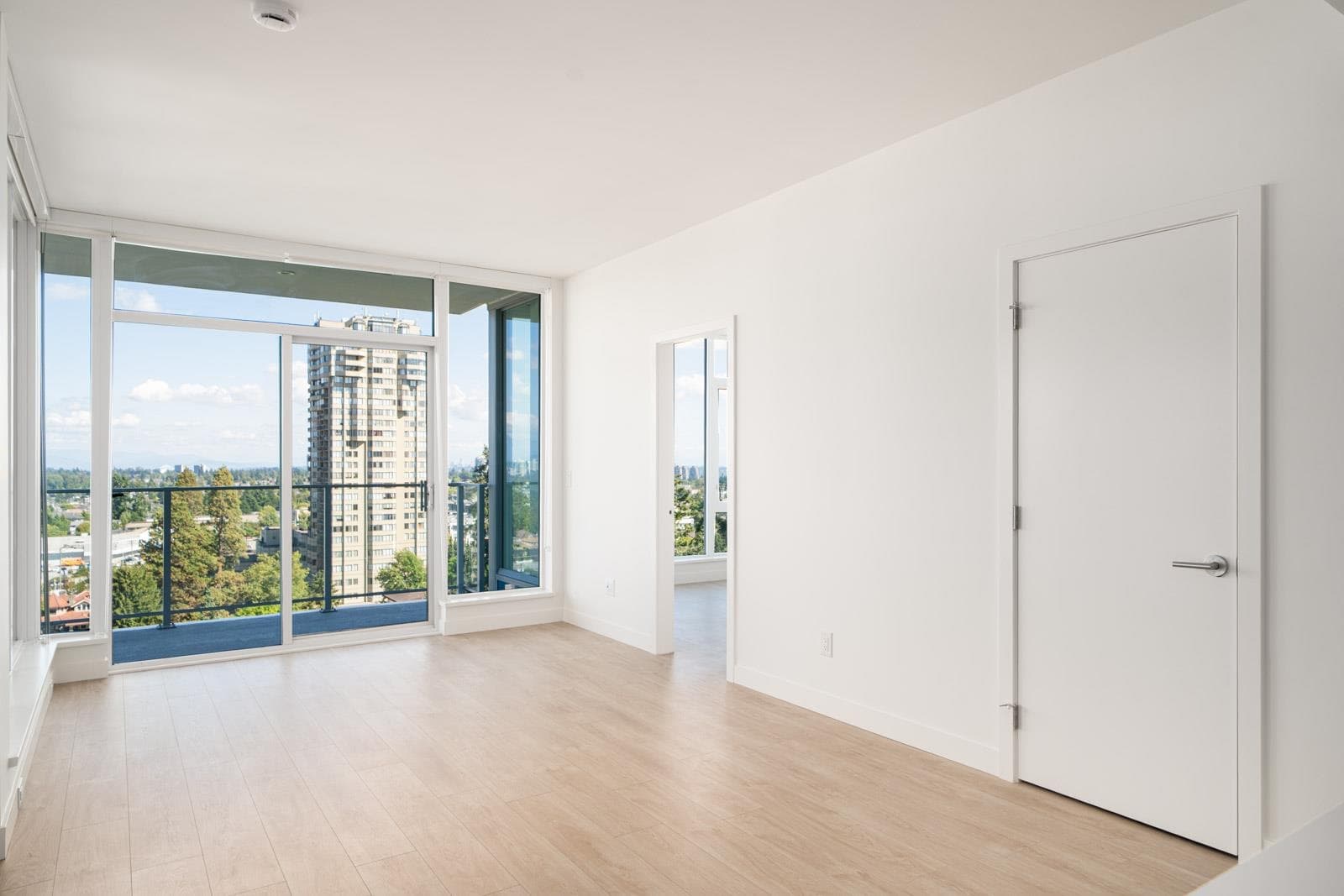 1402 - 4988 Bennett Street, Burnaby, V5H 0L1 — photo 2