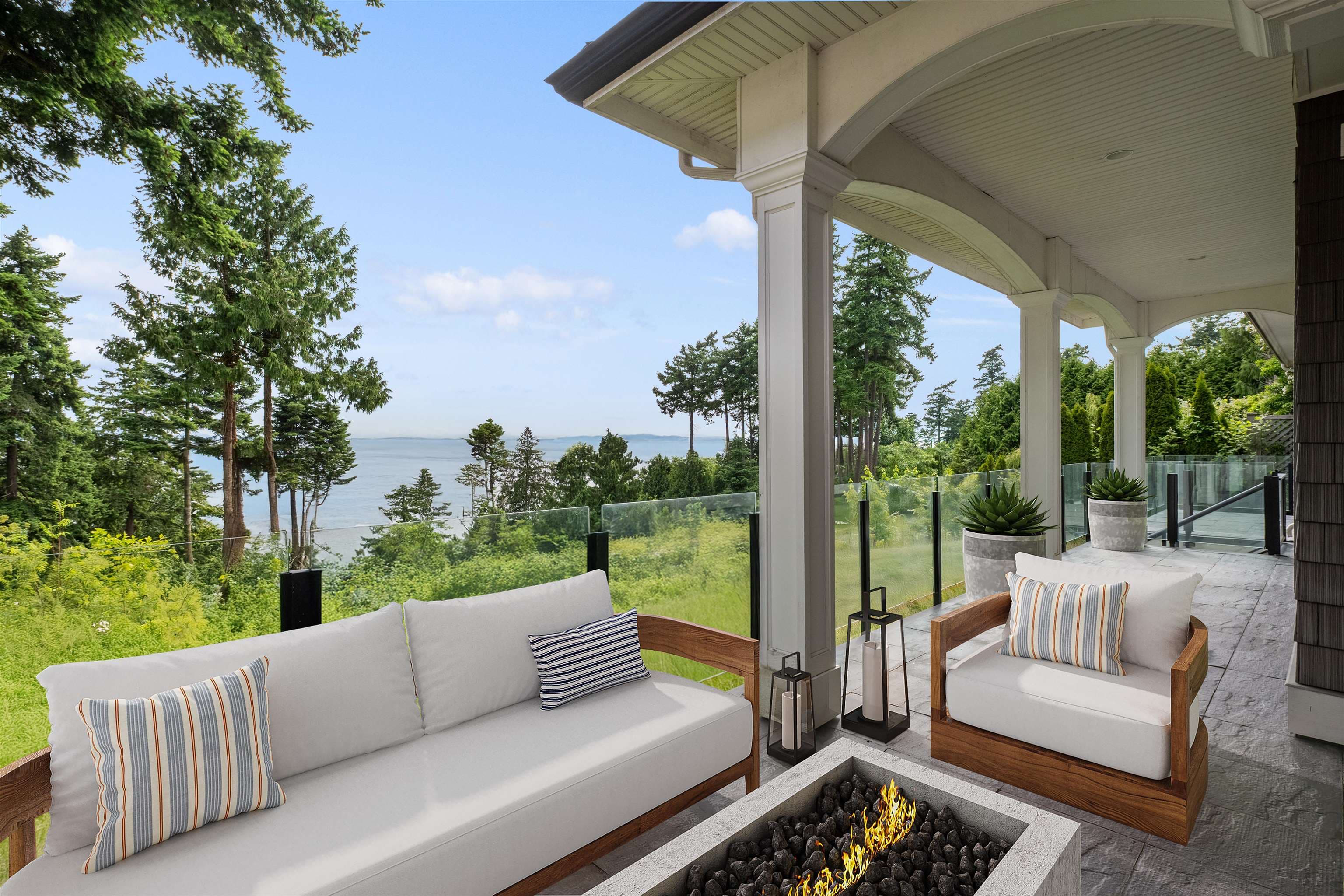 13922 Terry Road, White Rock, V4B 1A2 — photo 2