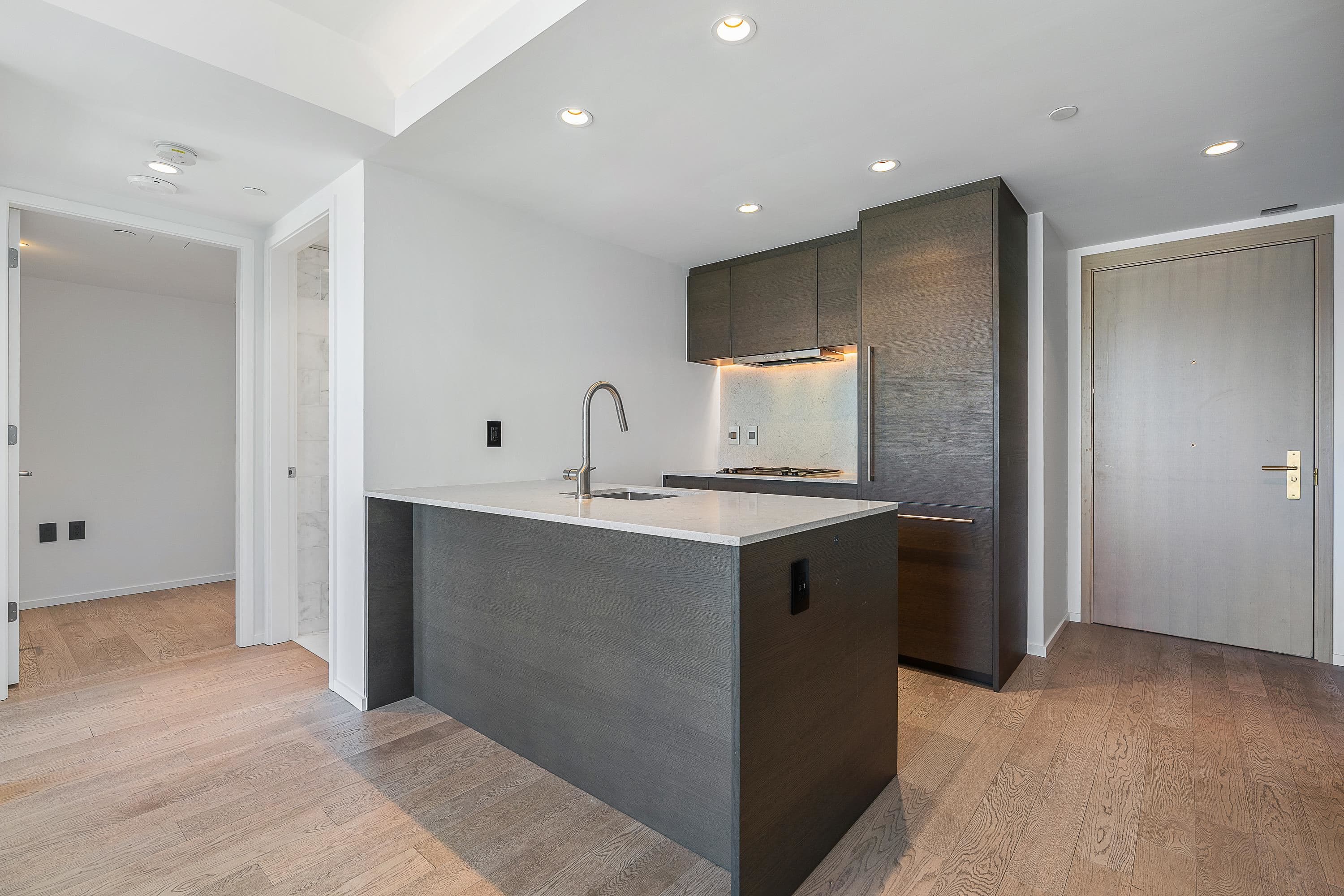 2104 - 1482 Robson Street, Vancouver, V6G 0E4 — photo 4