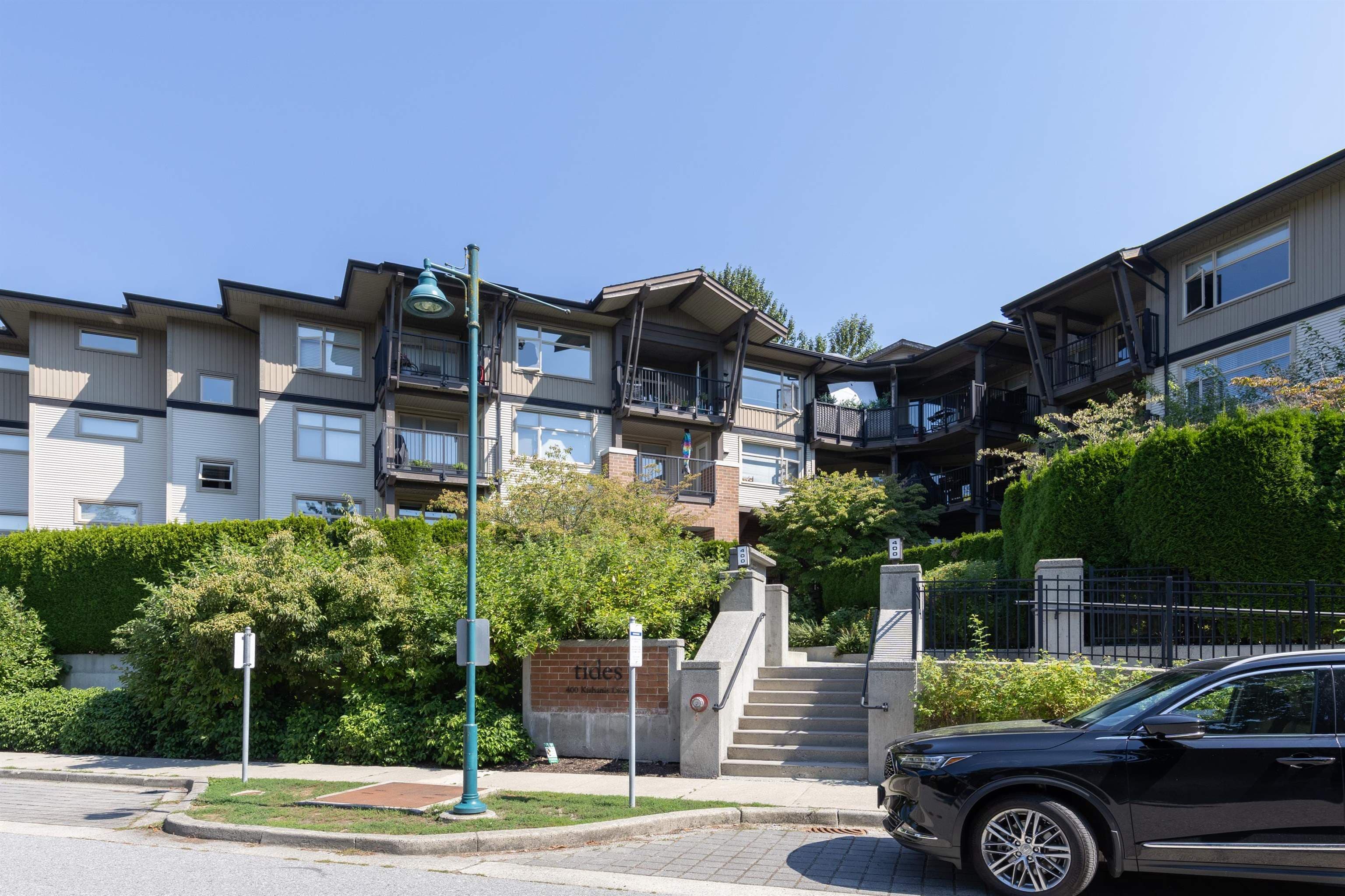 110 - 400 Klahanie Drive, Port Moody, V3H 5K9 — photo 2