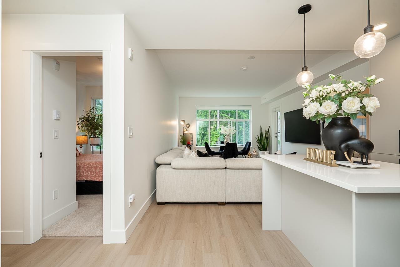 608 - 3528 146a Street, Surrey, V4P 0H4 — photo 4