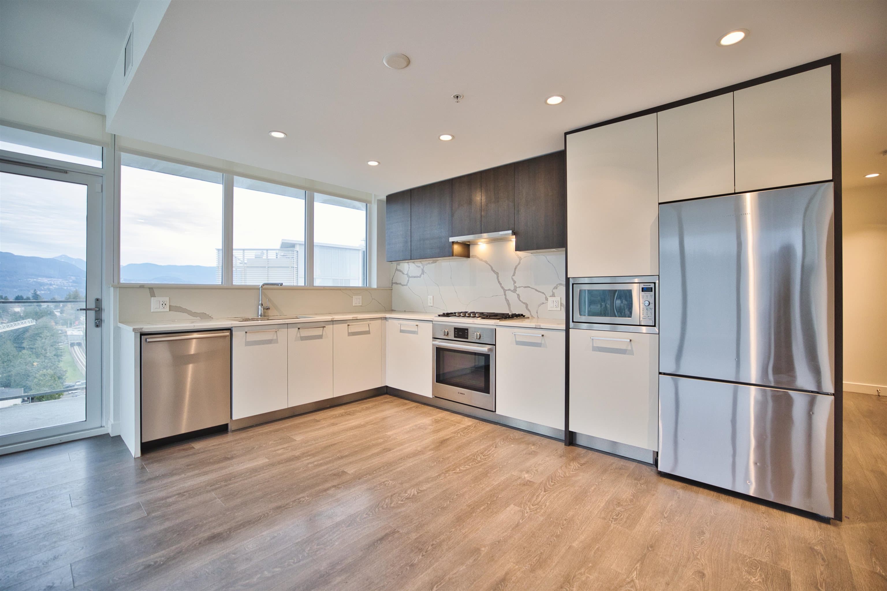 1604 - 567 Clarke Road, Coquitlam, V3J 0K7 — photo 4