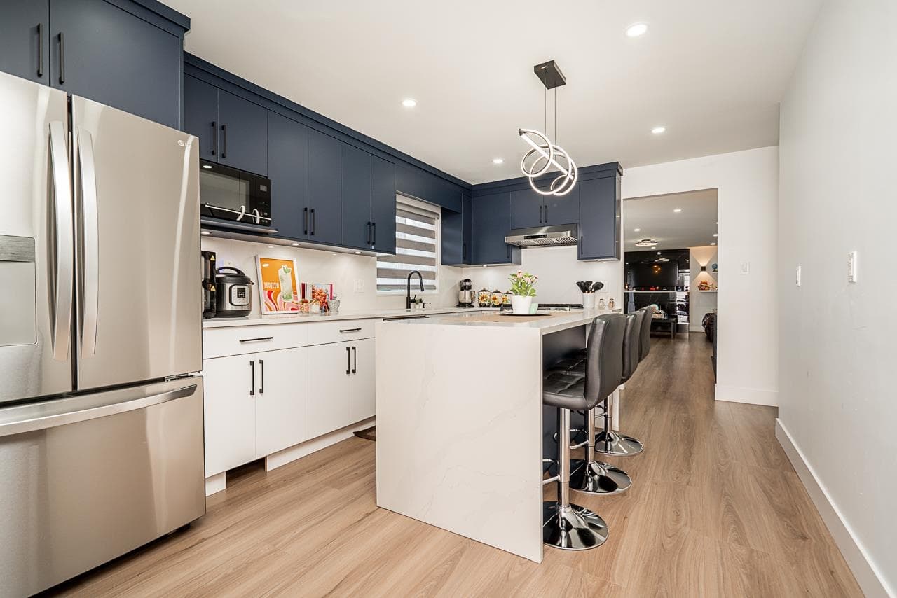 17233 60 Avenue, Surrey, V3S 1T7 — photo 2