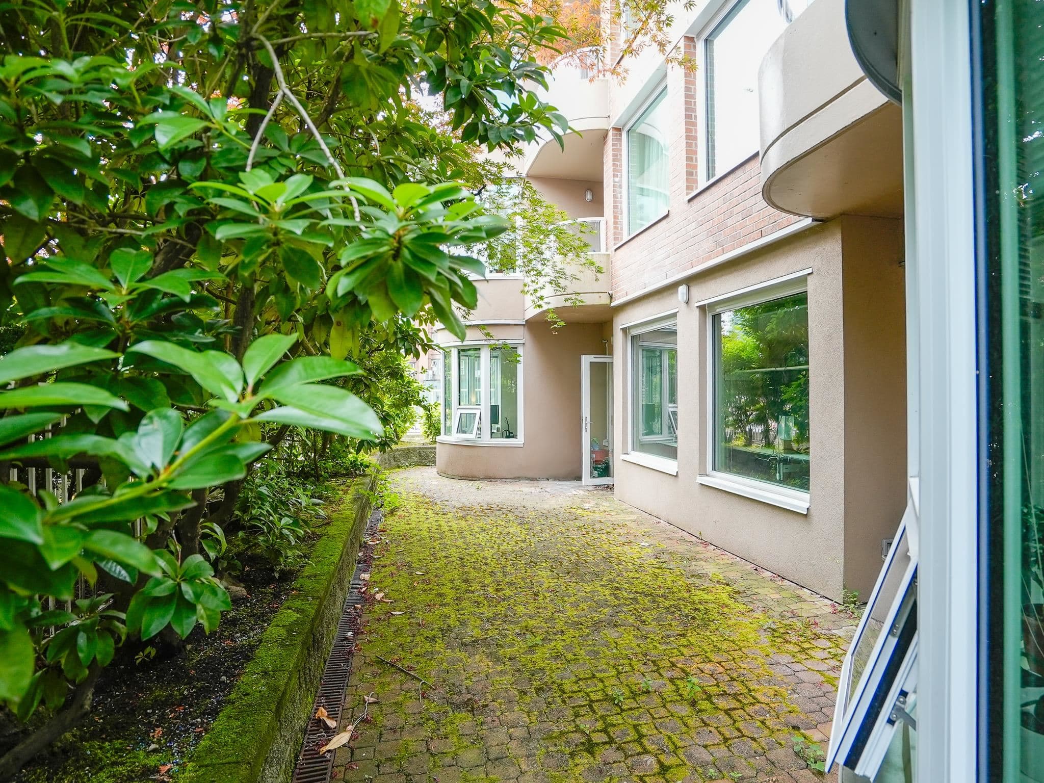 101 - 1845 Robson Street, Vancouver, V6G 1E4 — photo 2