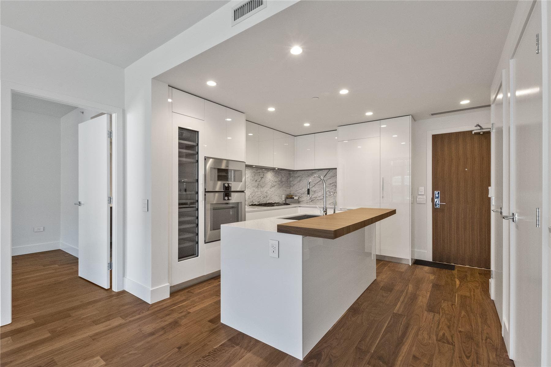 301 - 389 W 59th Avenue, Vancouver, V5X 0J4 — photo 3