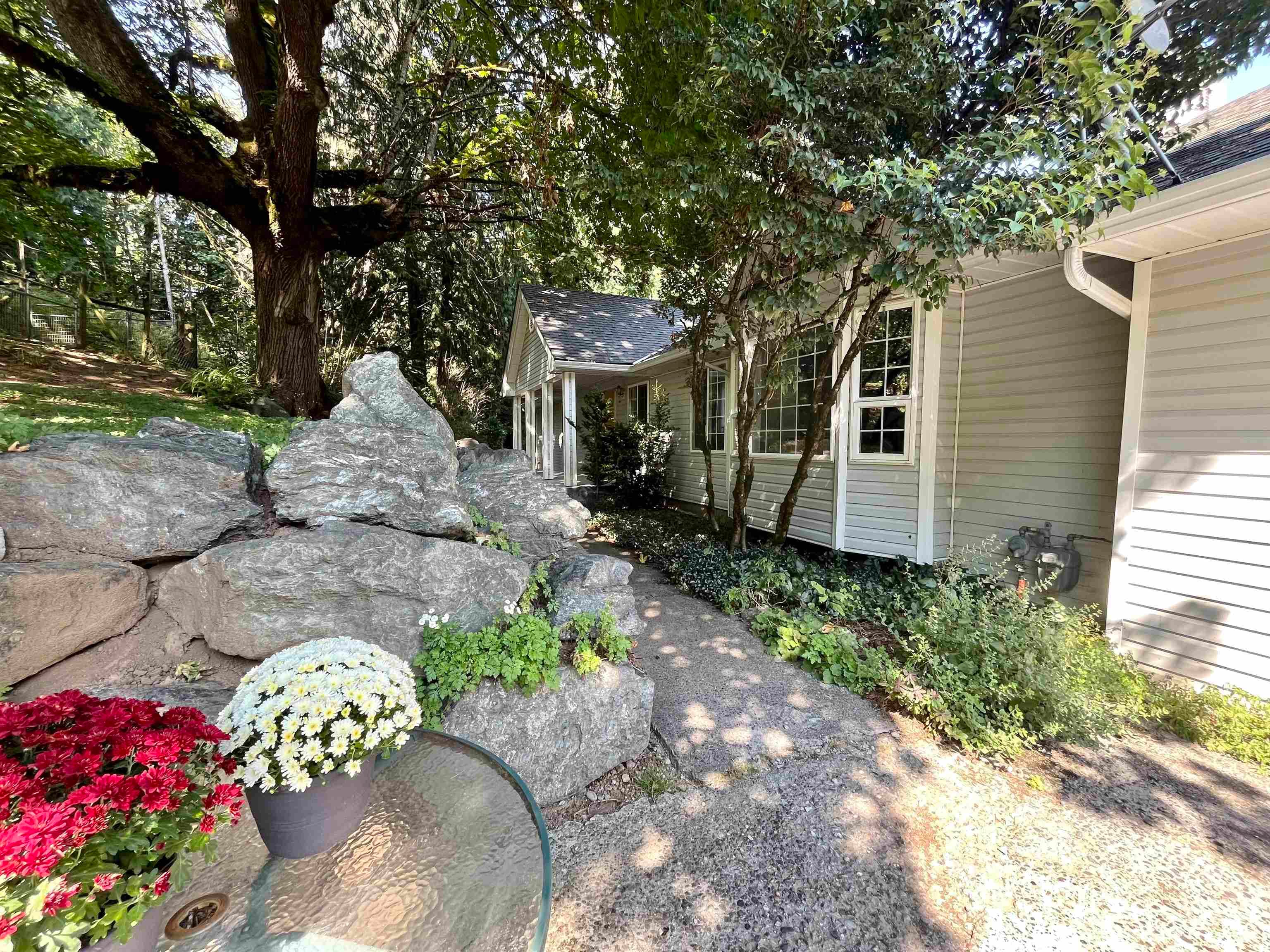 6080 Ross Road, Ryder Lake